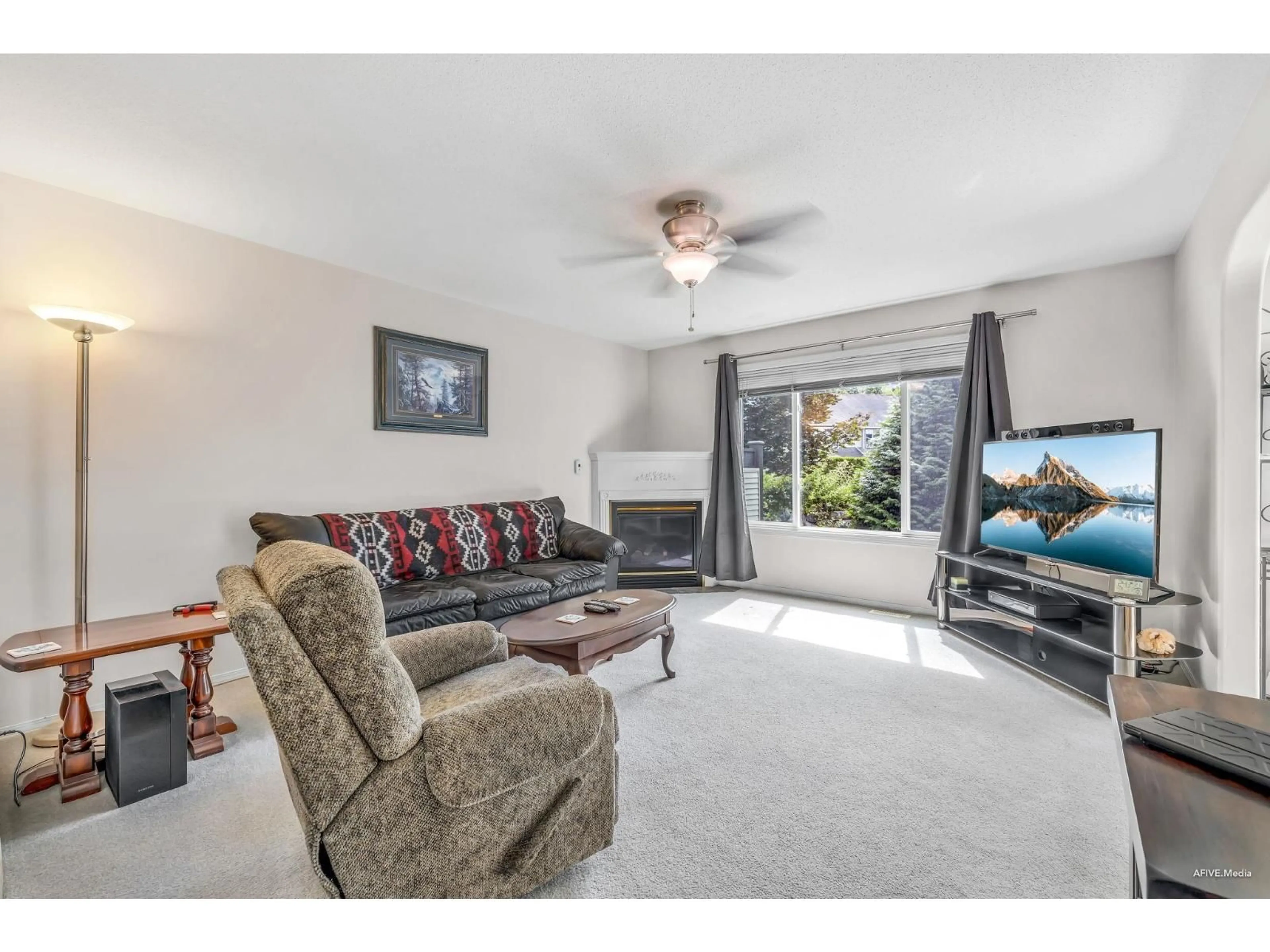 Living room with furniture, unknown for 101 - 46360 VALLEYVIEW ROAD, Chilliwack British Columbia V2R5L7