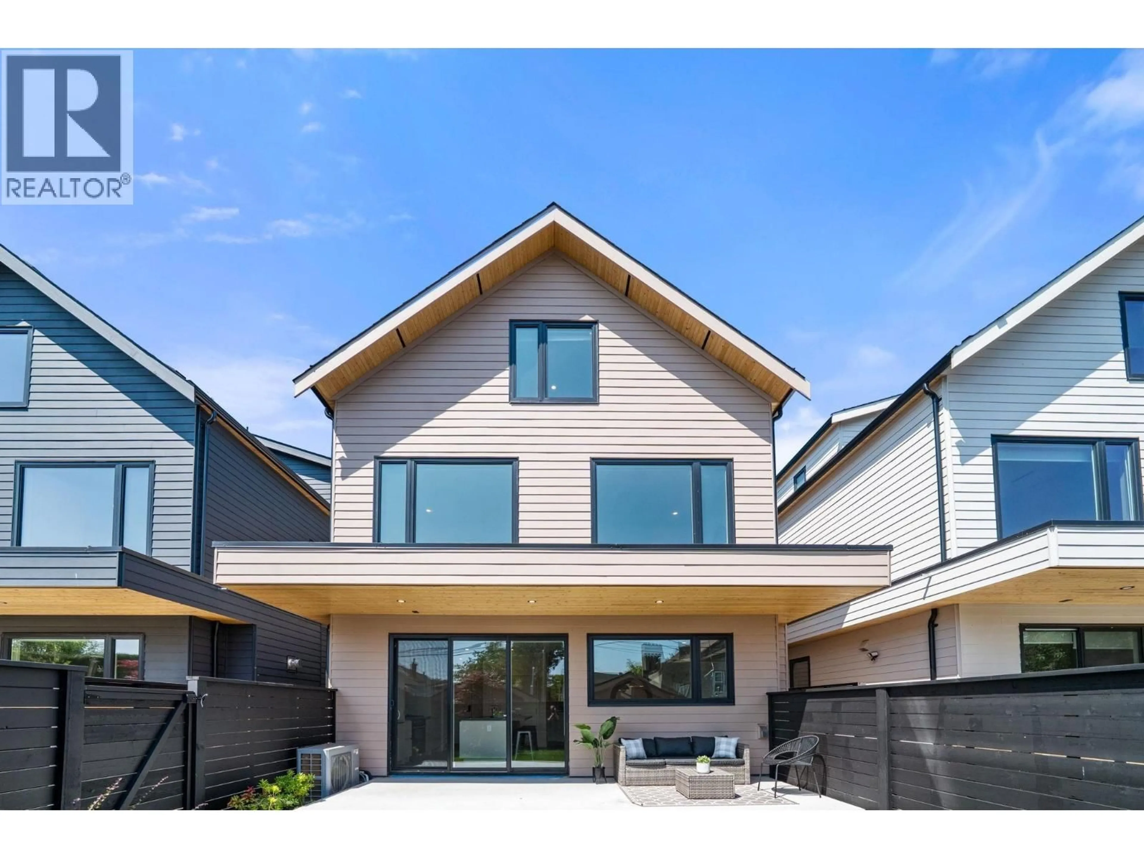 Home with brick exterior material, unknown for 2 - 638 46TH AVENUE, Vancouver British Columbia V5W2A3