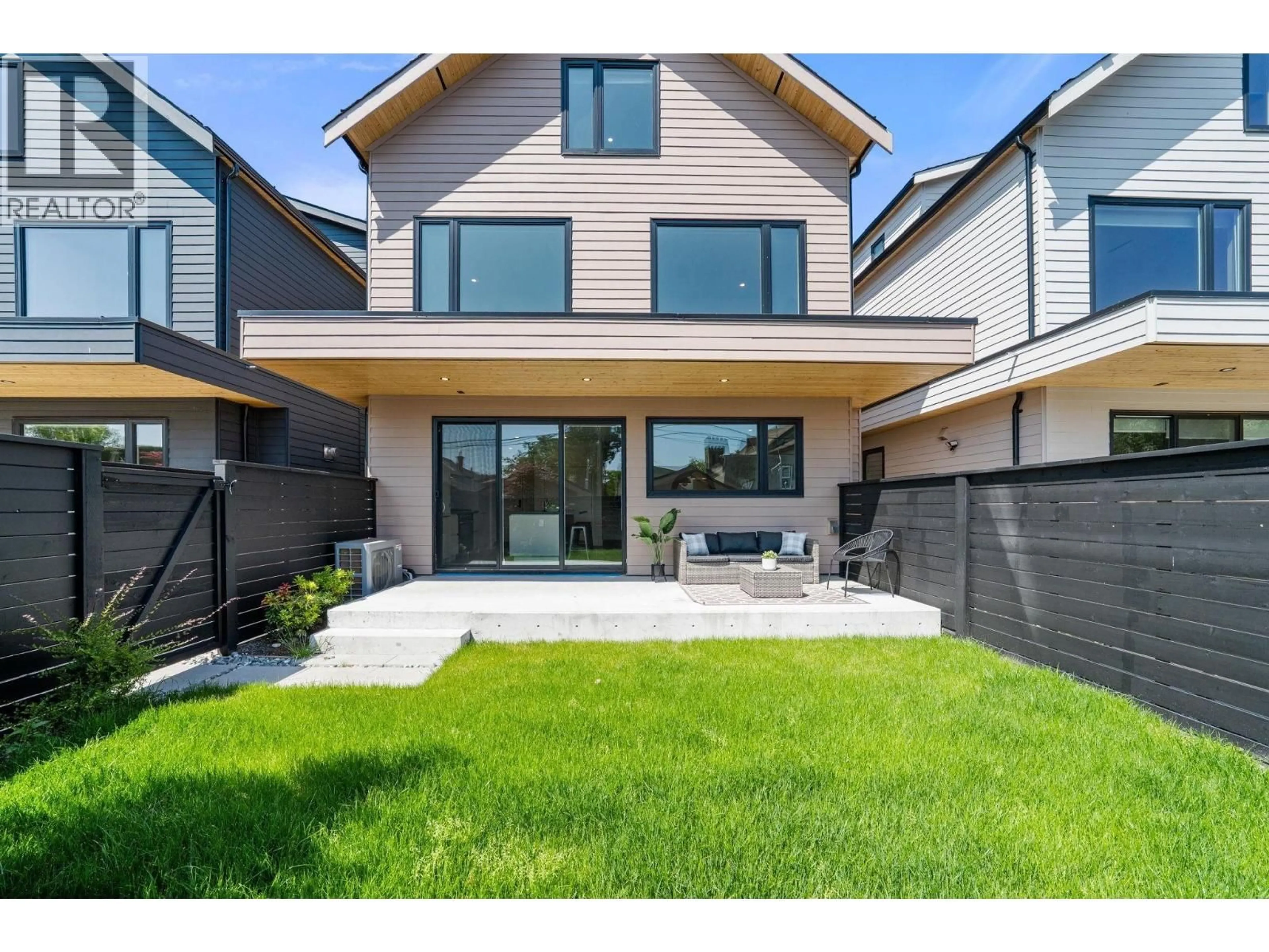 Unknown for 2 - 638 46TH AVENUE, Vancouver British Columbia V5W2A3