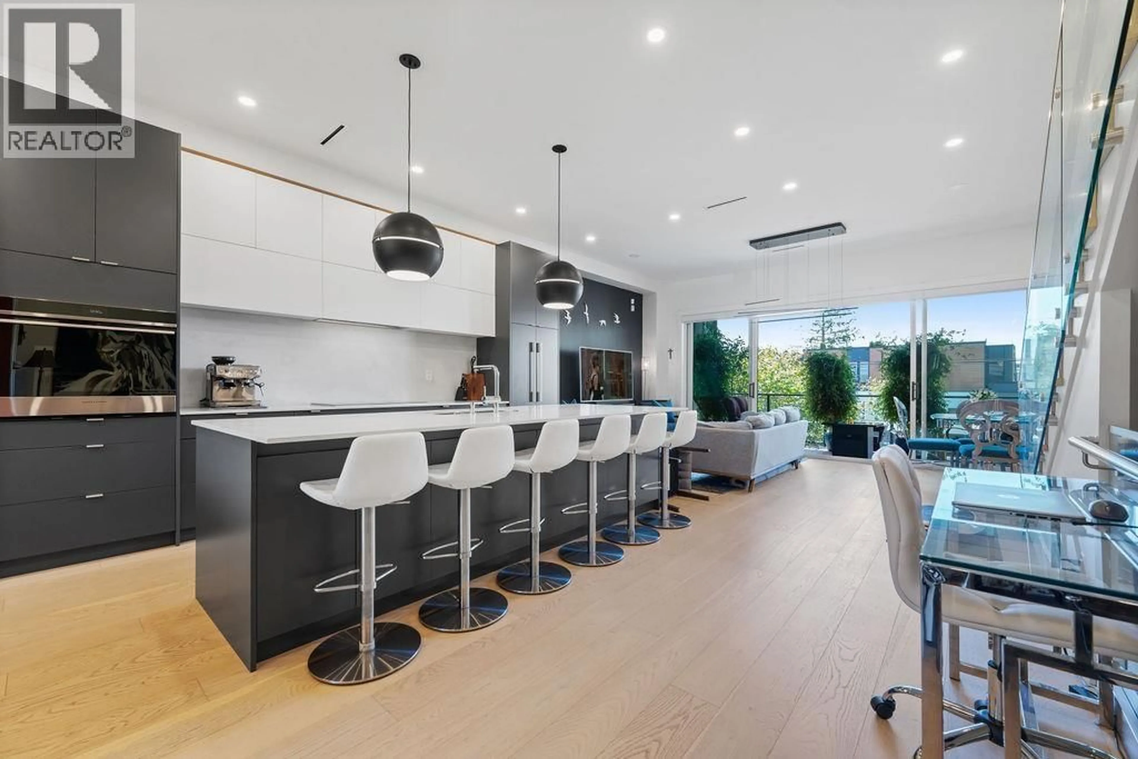 Contemporary kitchen, unknown for 609 4TH STREET, North Vancouver British Columbia V7L1J9