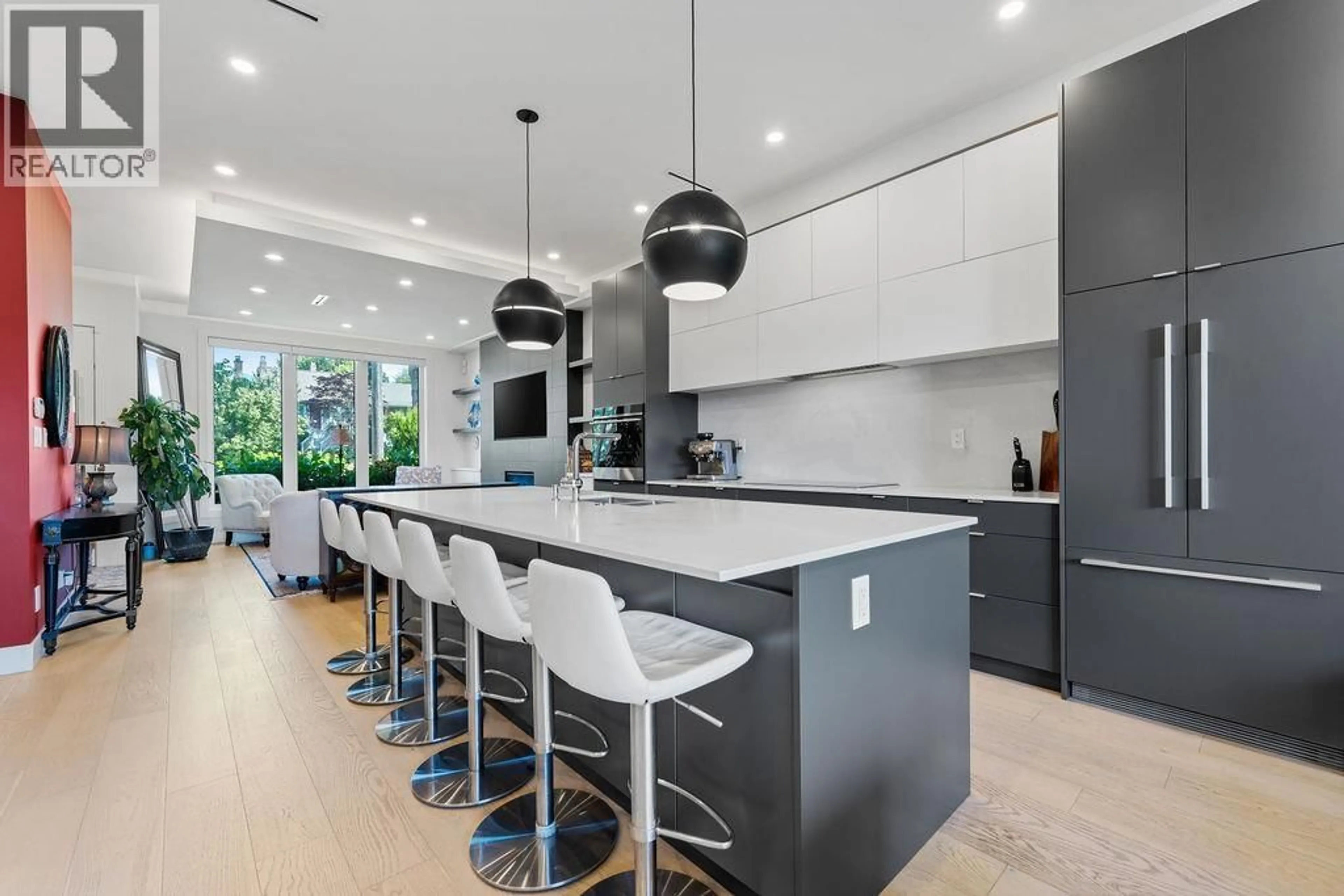 Contemporary kitchen, unknown for 609 4TH STREET, North Vancouver British Columbia V7L1J9
