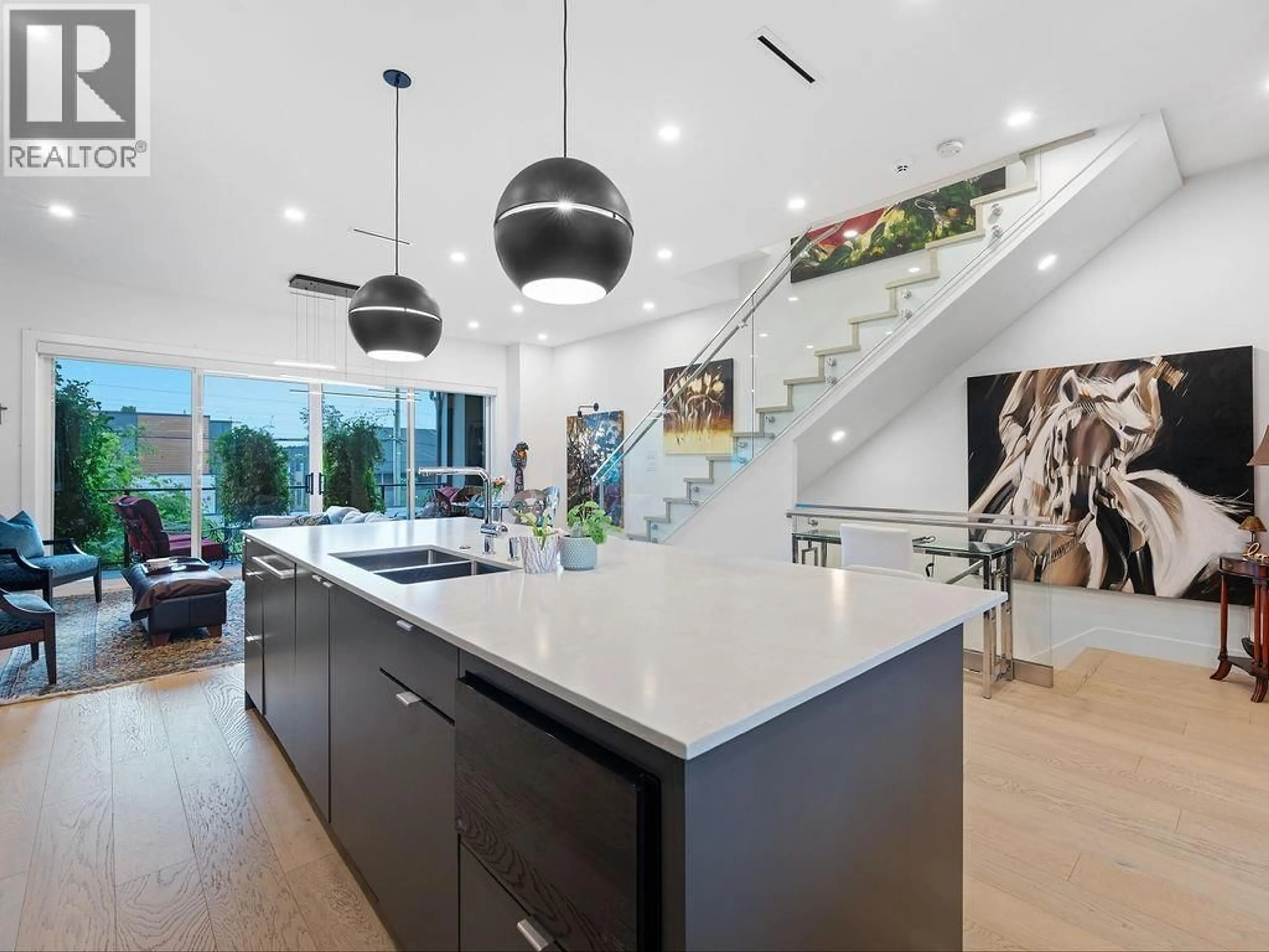 Contemporary kitchen, unknown for 609 4TH STREET, North Vancouver British Columbia V7L1J9