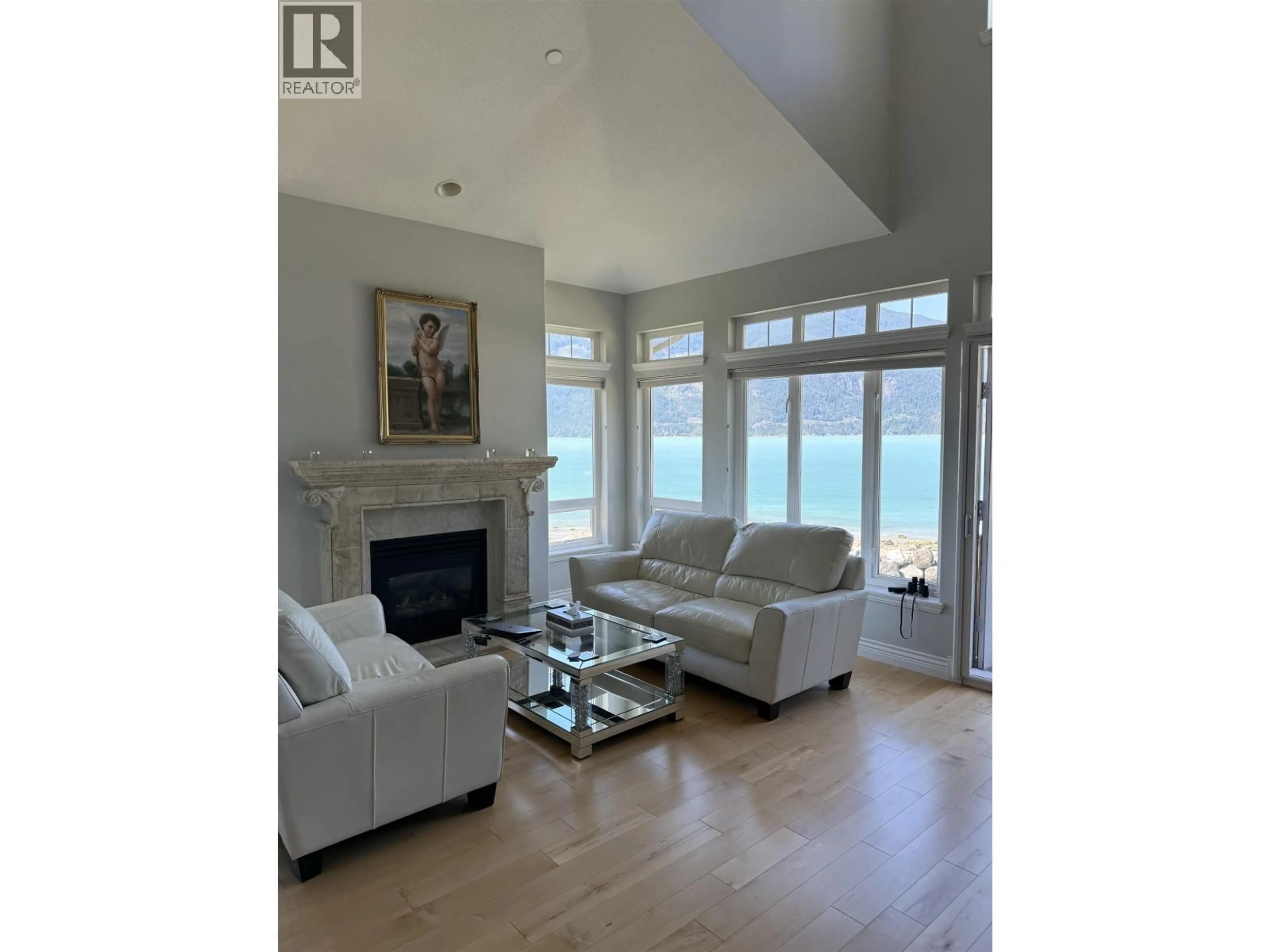 Living room with furniture, unknown for 7 BEACH DRIVE, West Vancouver British Columbia V0N3Z1