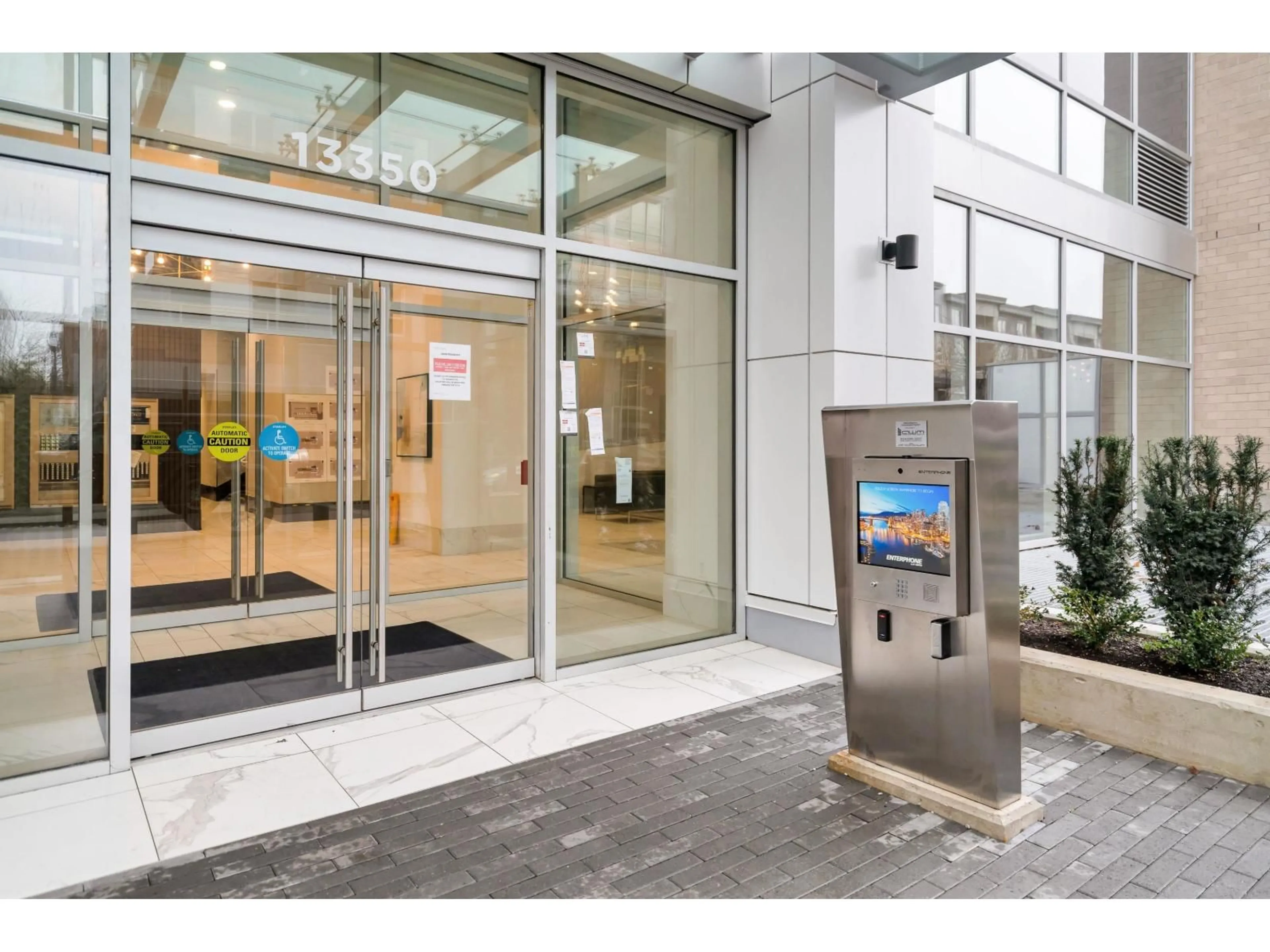 Indoor foyer for 3103 - 13350 CENTRAL AVE, Surrey British Columbia V3T0S1