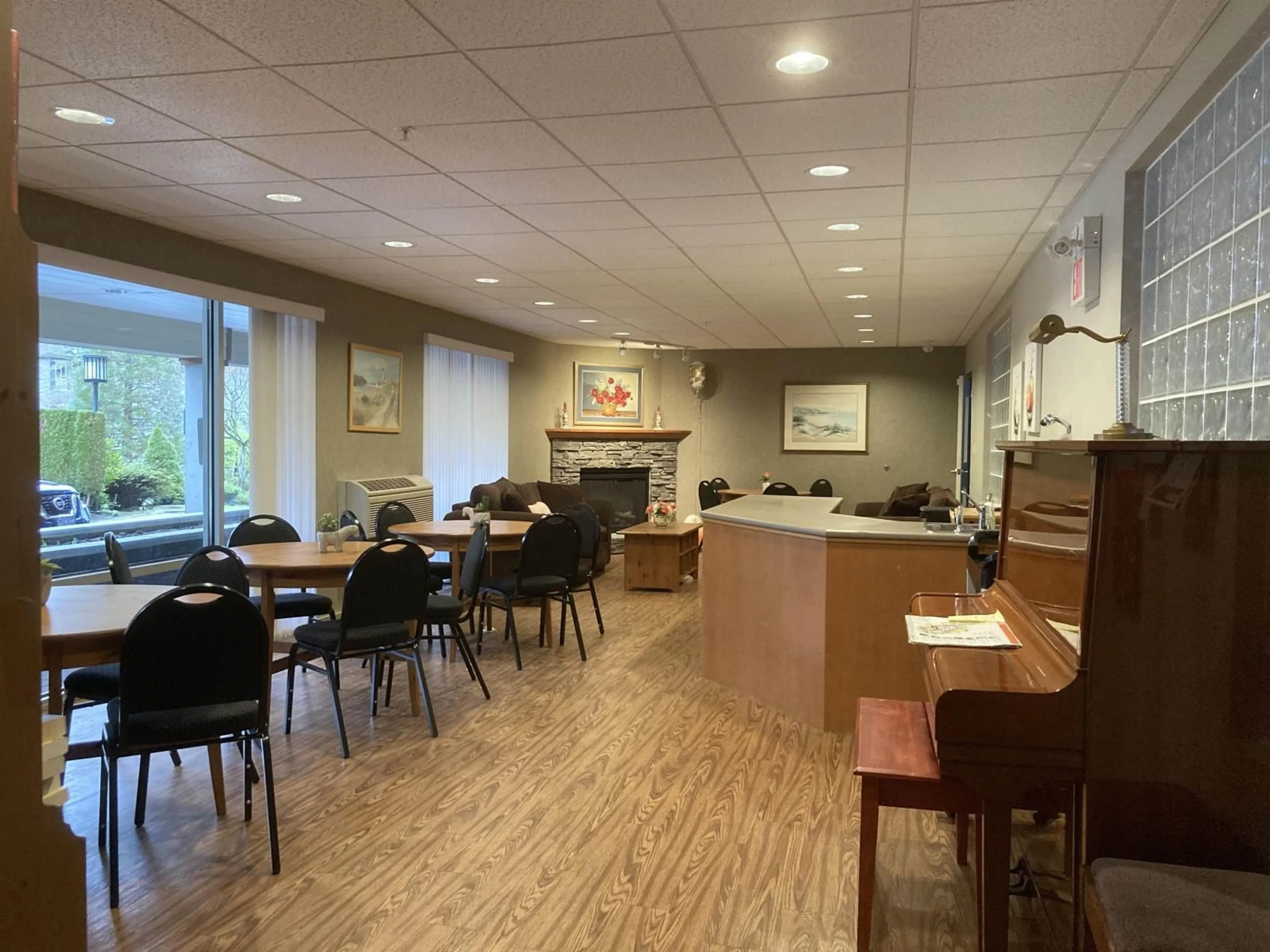 Dining room, wood/laminate floor for 304 - 16068 83, Surrey British Columbia V4N0N2