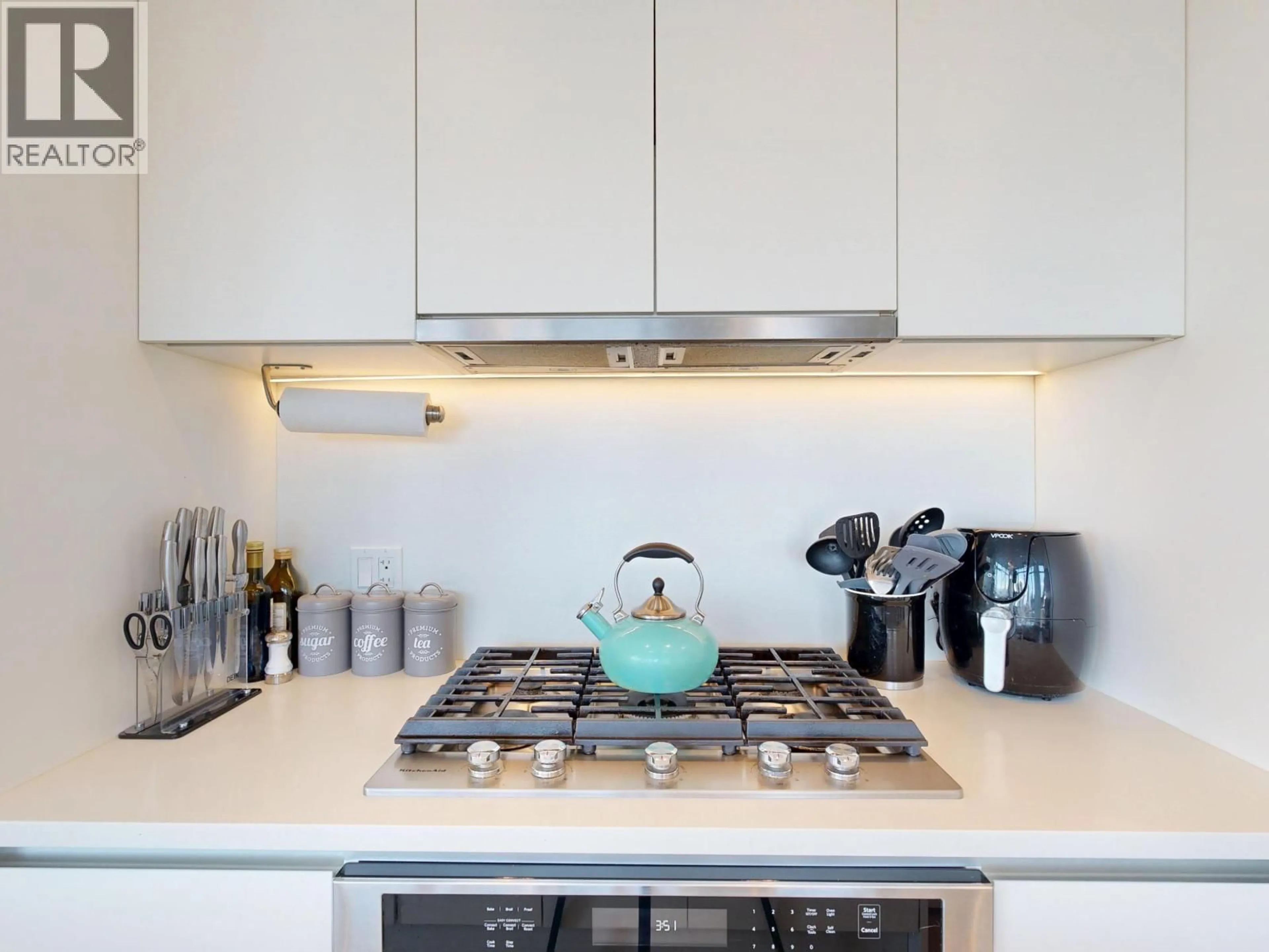 Contemporary kitchen, unknown for 404 - 657 WHITING WAY, Coquitlam British Columbia V3J0J6