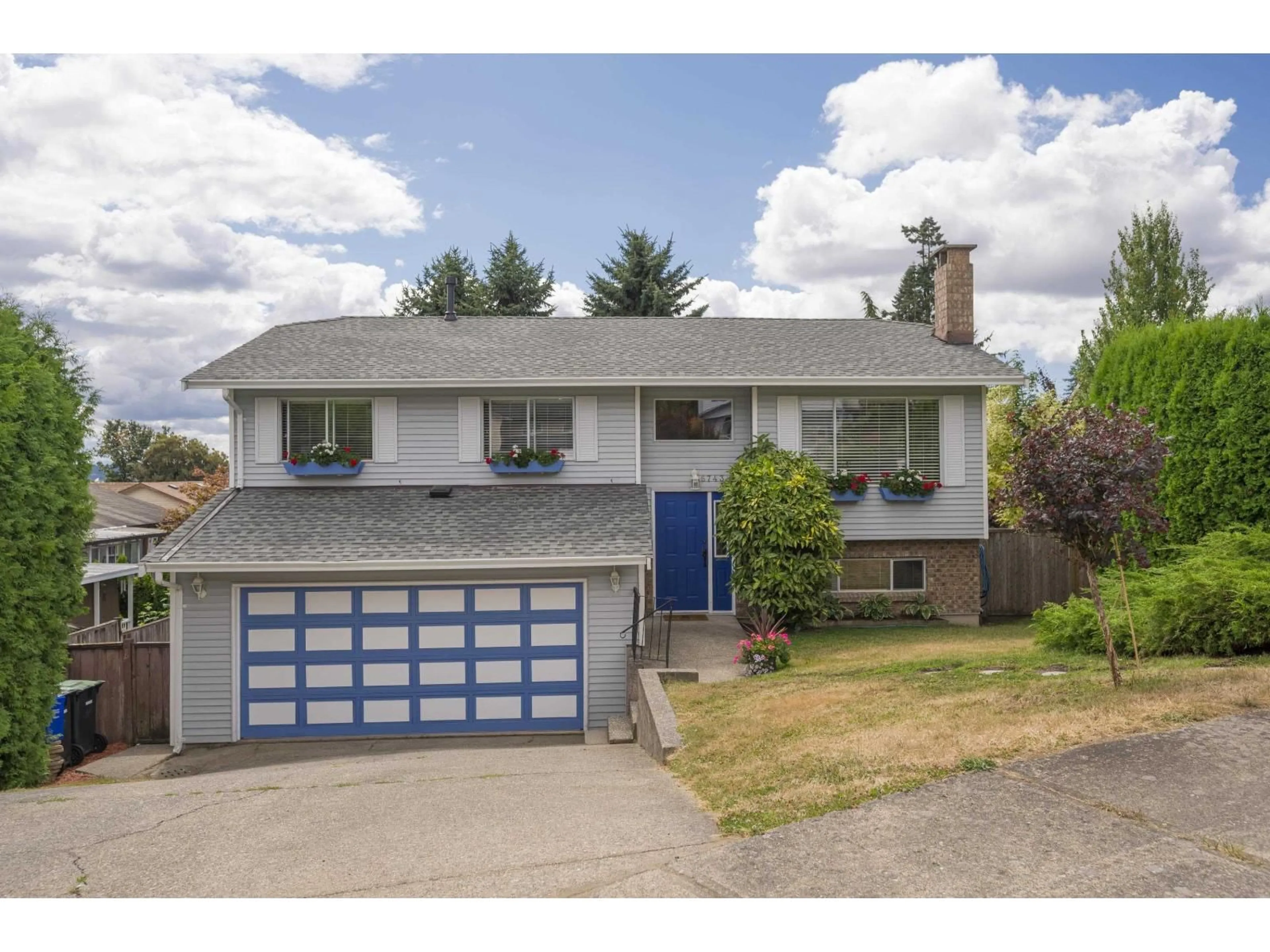 Home with vinyl exterior material, street for 6743 196B, Langley British Columbia V2Y2W3