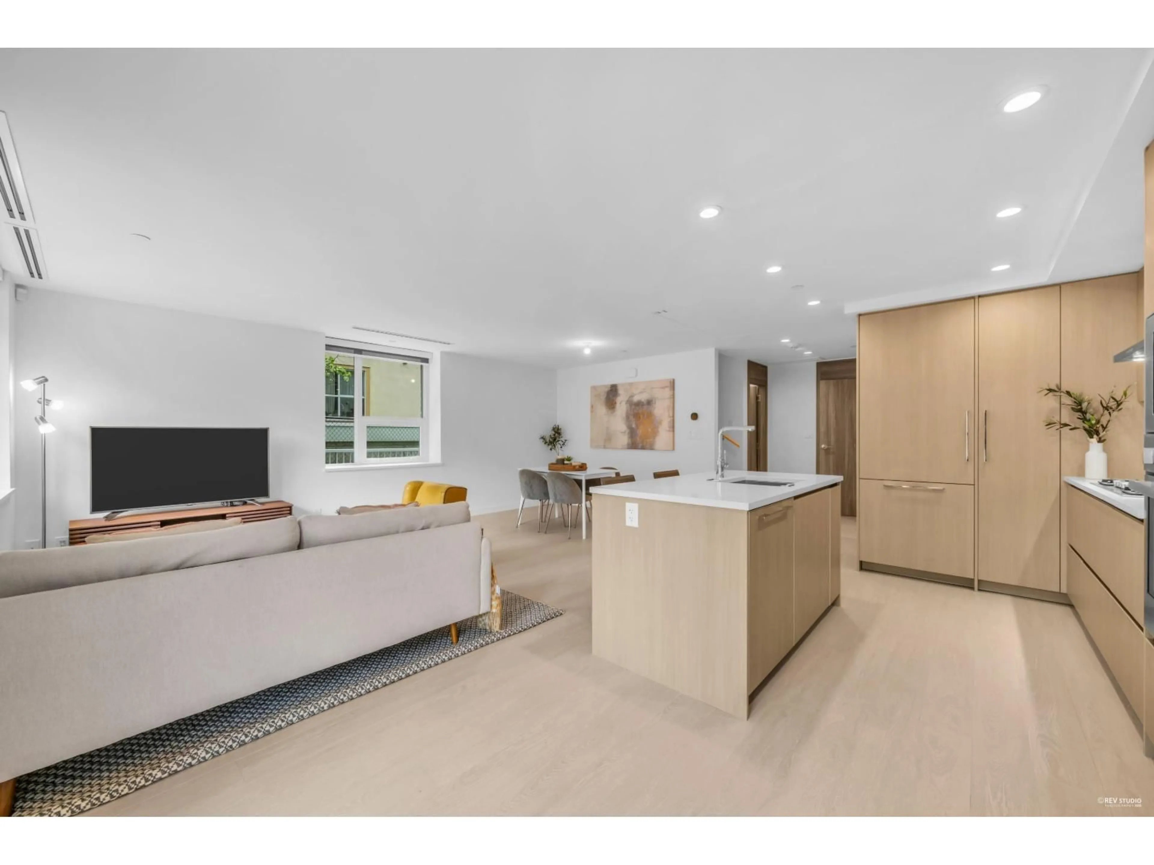 Open concept kitchen, unknown for 7 - 13778 100, Surrey British Columbia V3T0V3