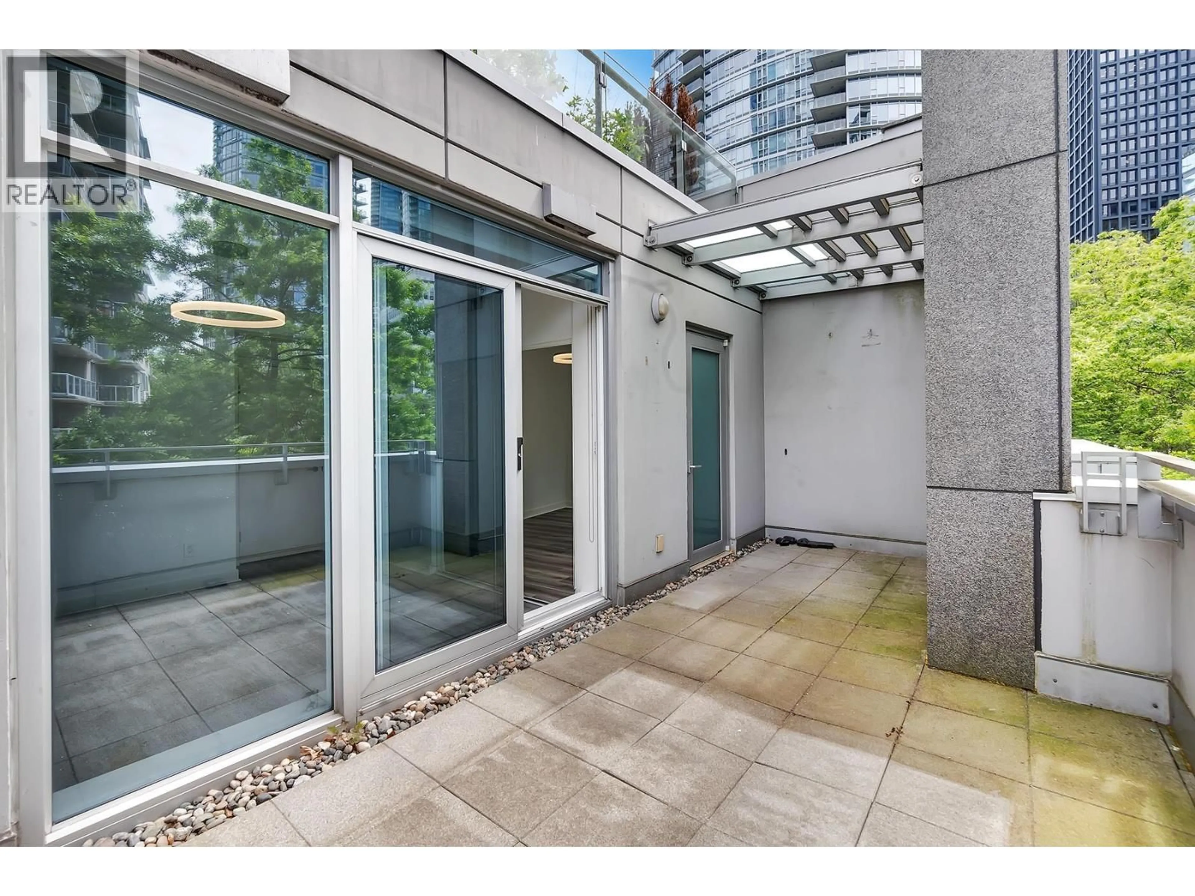 Indoor foyer for 1277 CORDOVA STREET, Vancouver British Columbia V6C3P9