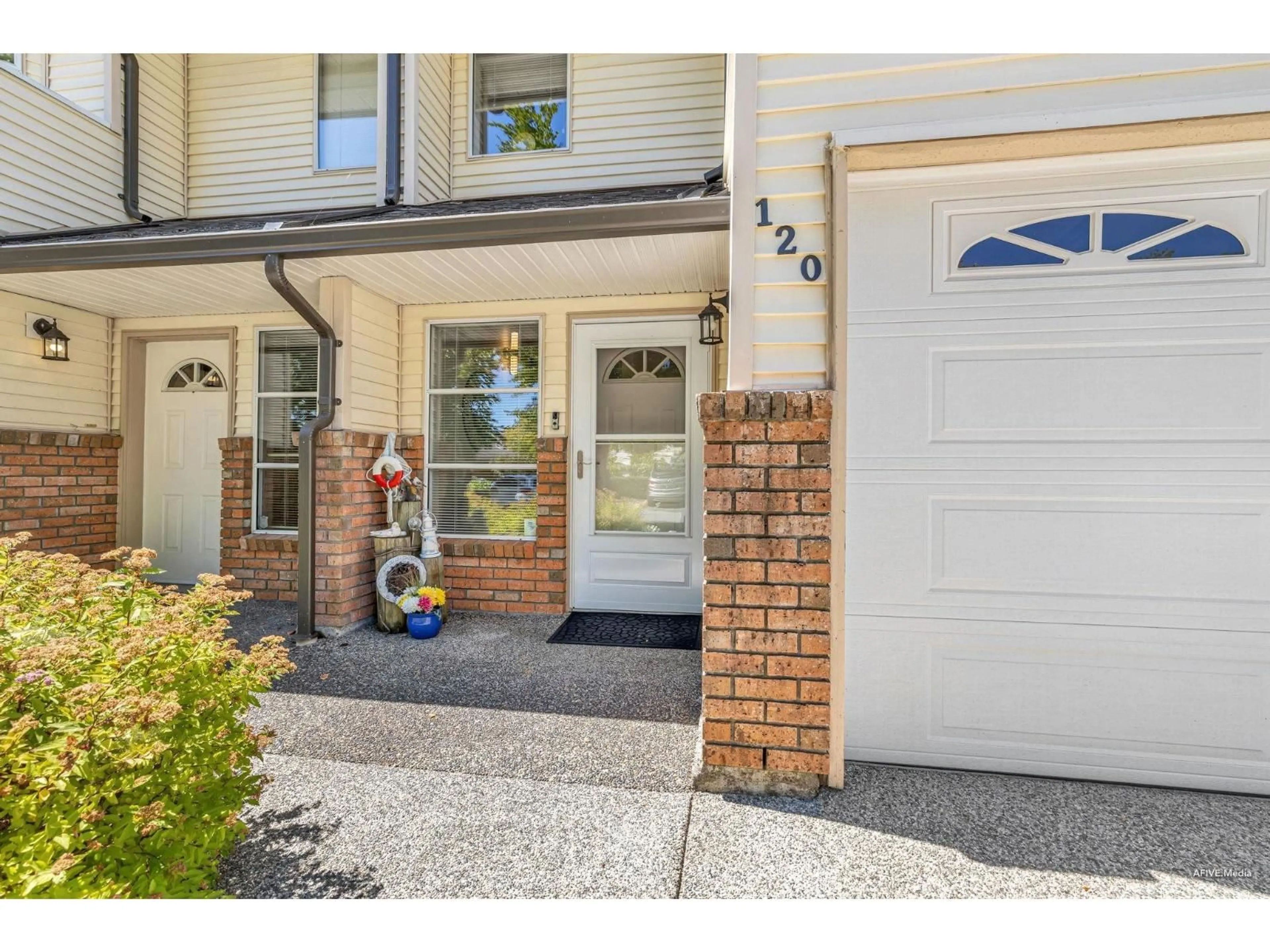Indoor entryway for 120 - 6841 138, Surrey British Columbia V3W0A7