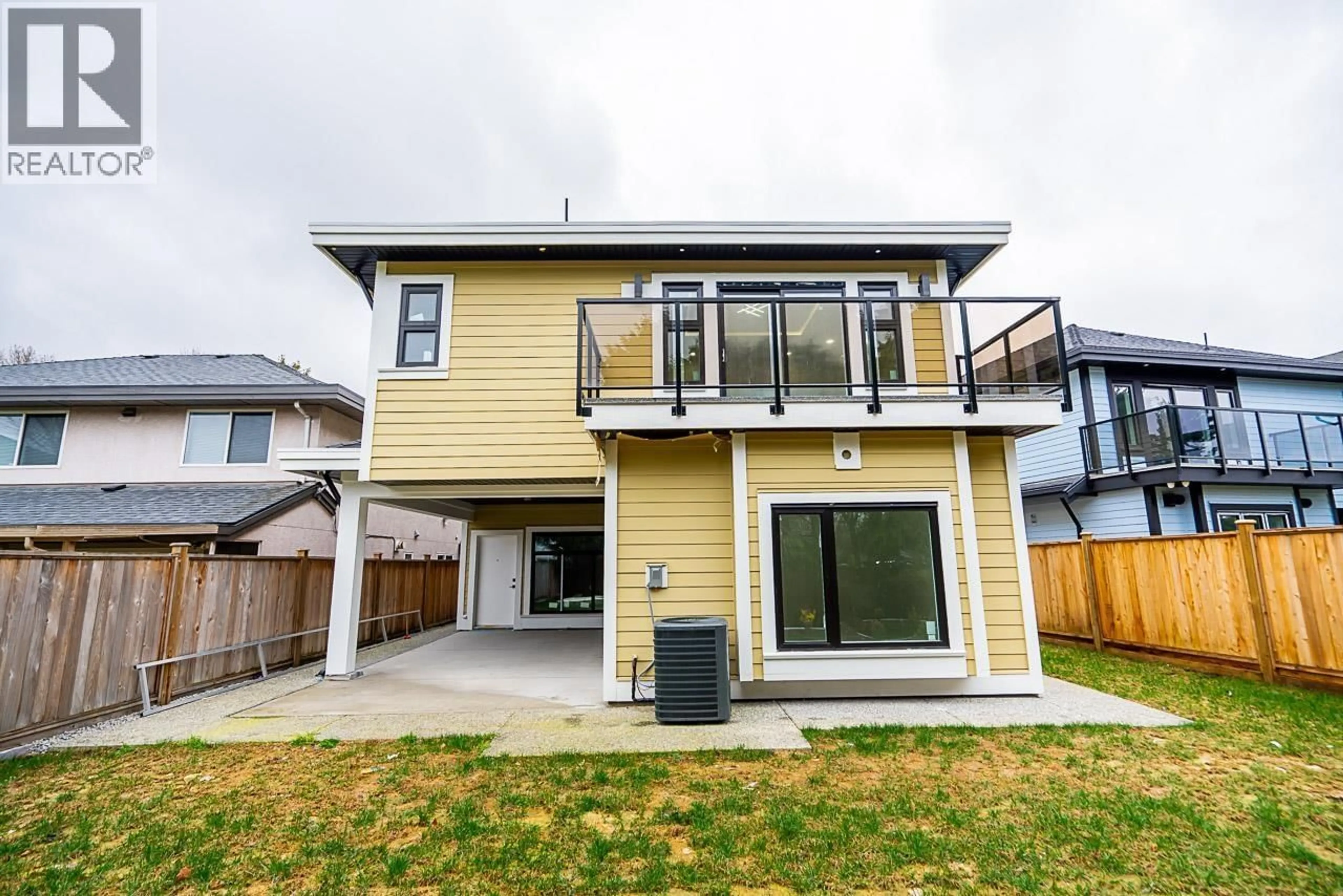Home with vinyl exterior material, street for 10140 FINLAYSON DRIVE, Richmond British Columbia V6X1W6