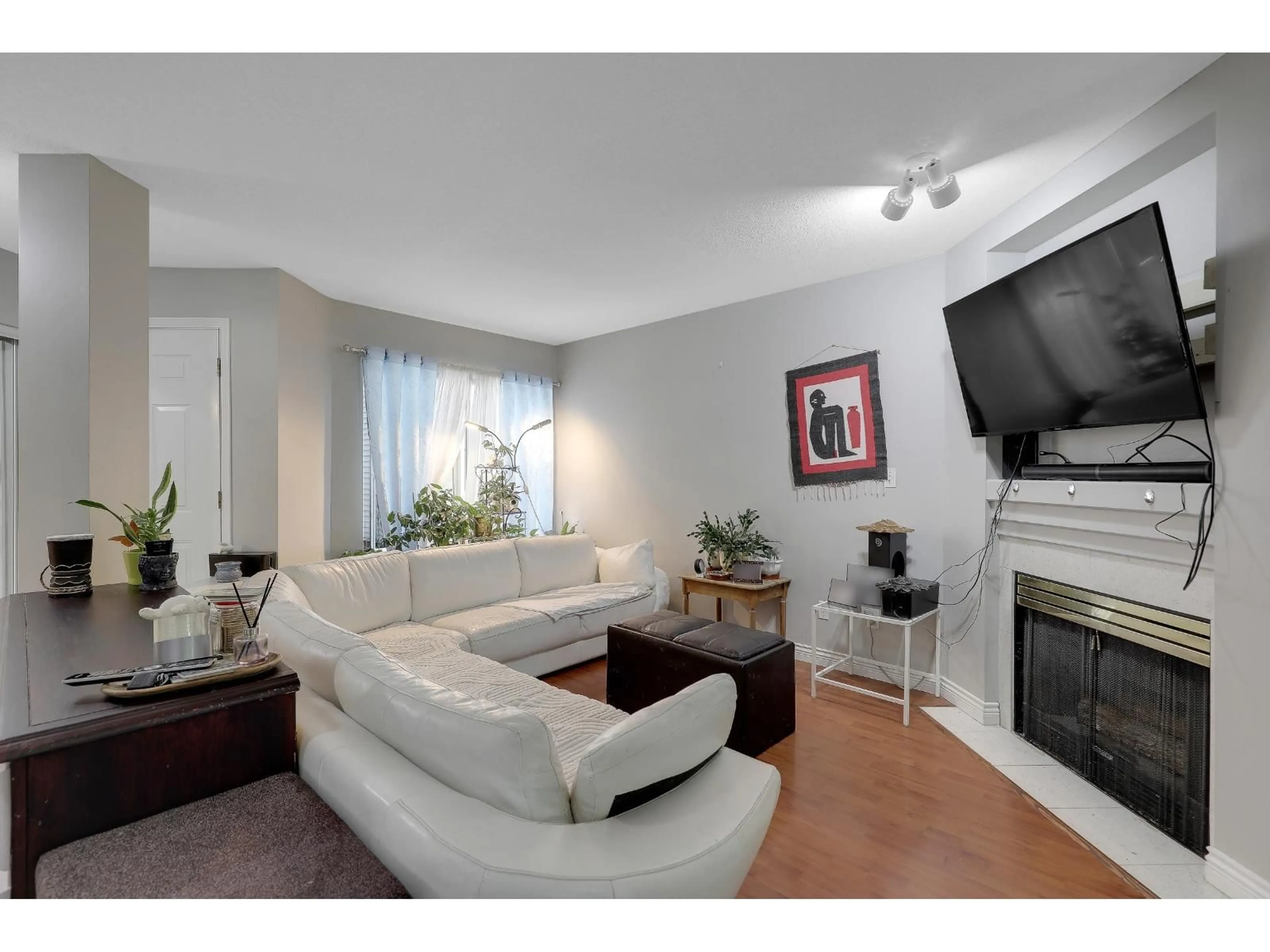 Living room with furniture, unknown for 411 - 13900 HYLAND, Surrey British Columbia V3W2C3