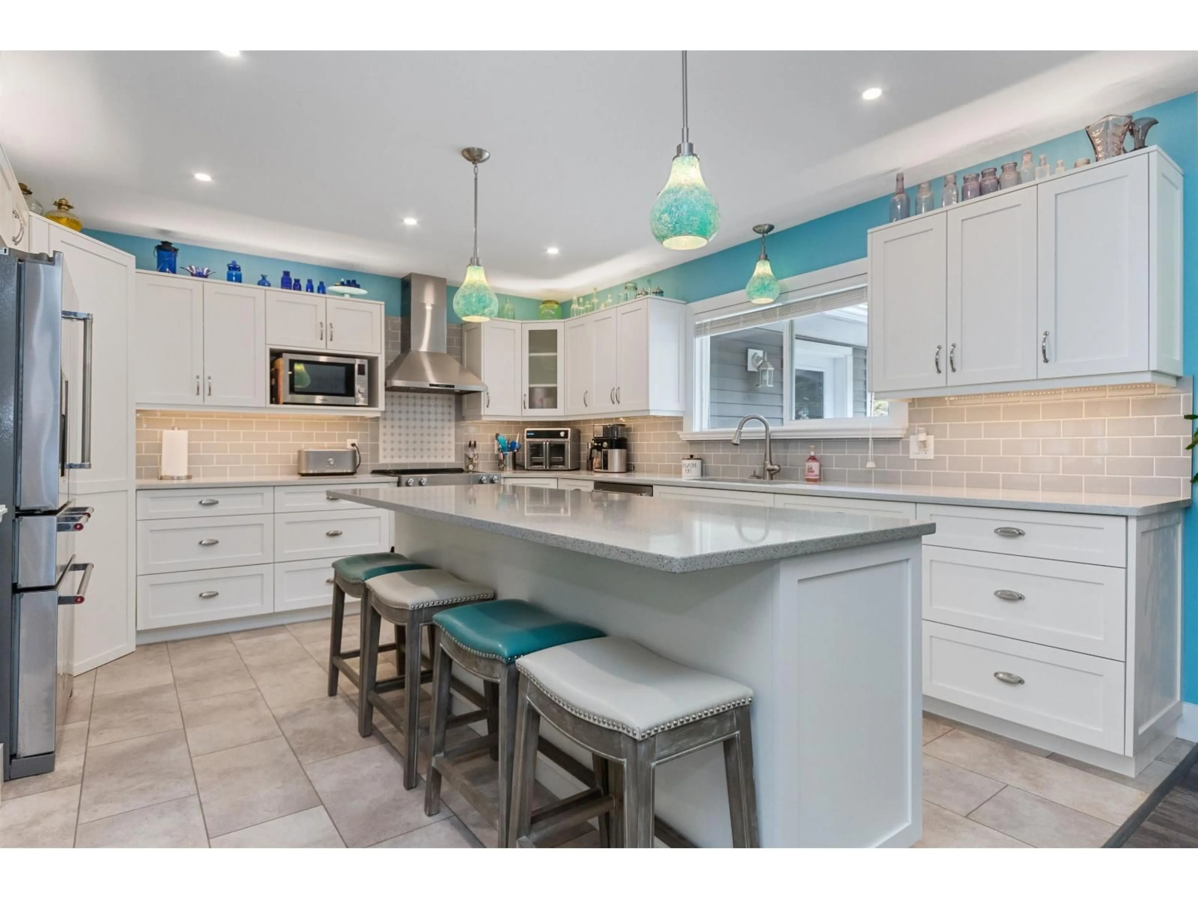 Open concept kitchen, ceramic/tile floor for 63666 OLD YALE ROAD, Hope British Columbia V0X1L2