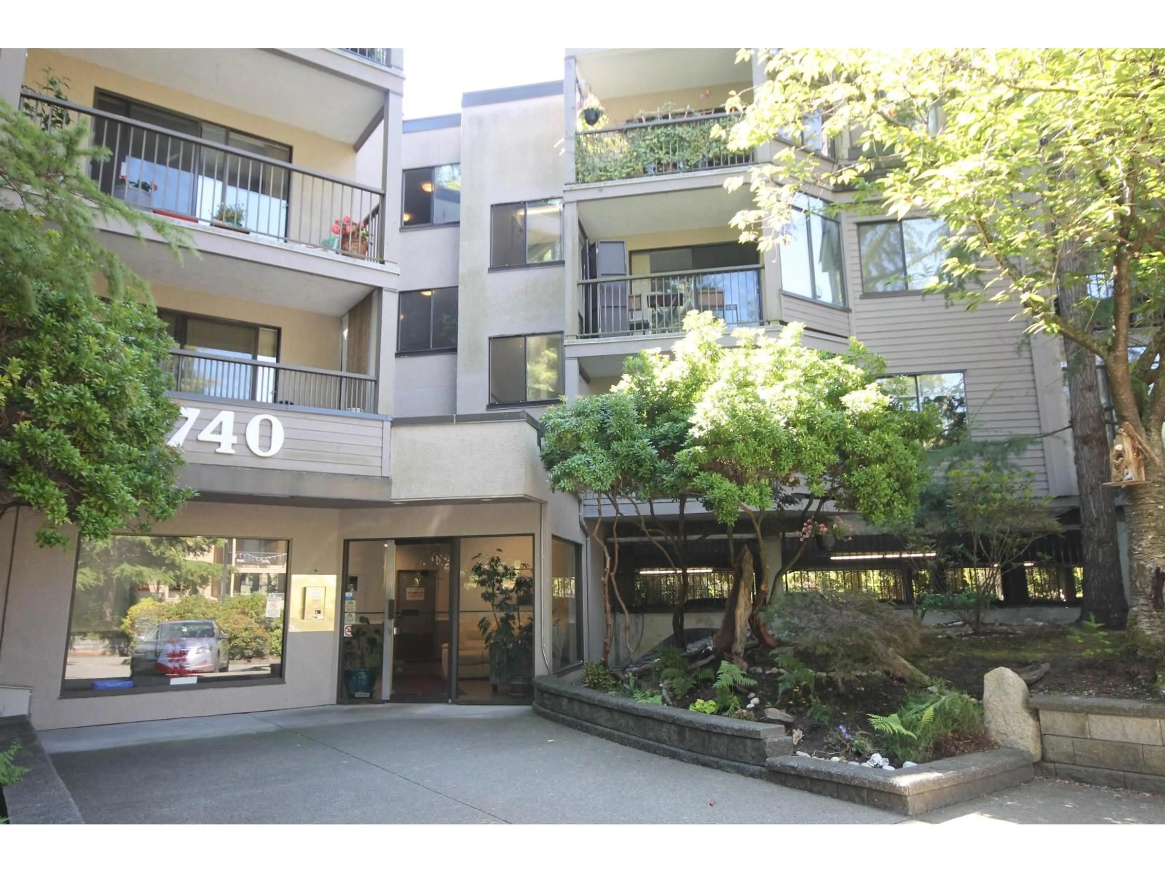 Unknown for 307 - 1740 SOUTHMERE, Surrey British Columbia V4A6E4