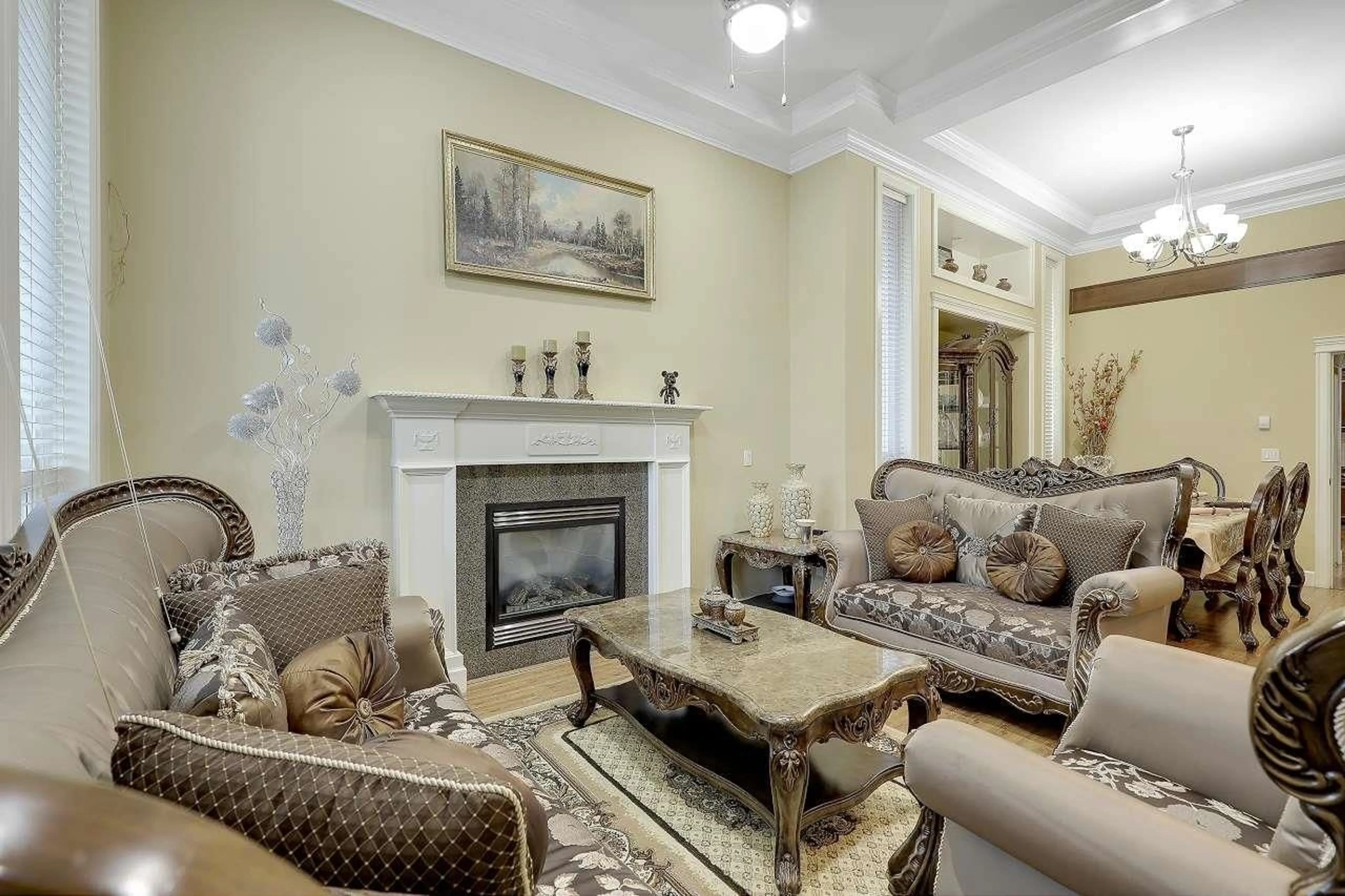 Living room with furniture, unknown for 6935 152, Surrey British Columbia V3S3L6