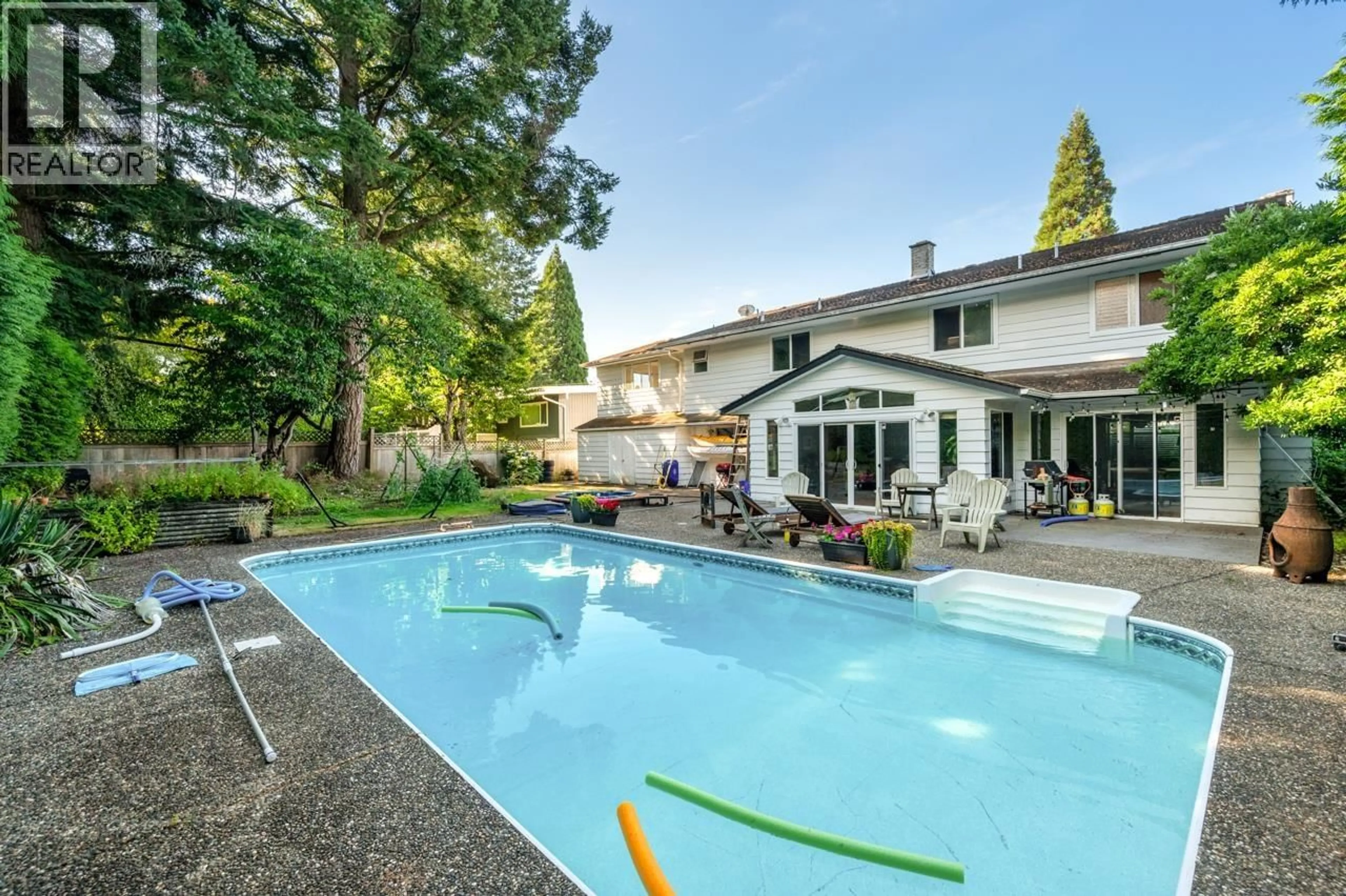 Pool for 906 PACIFIC DRIVE, Delta British Columbia V4M2K3