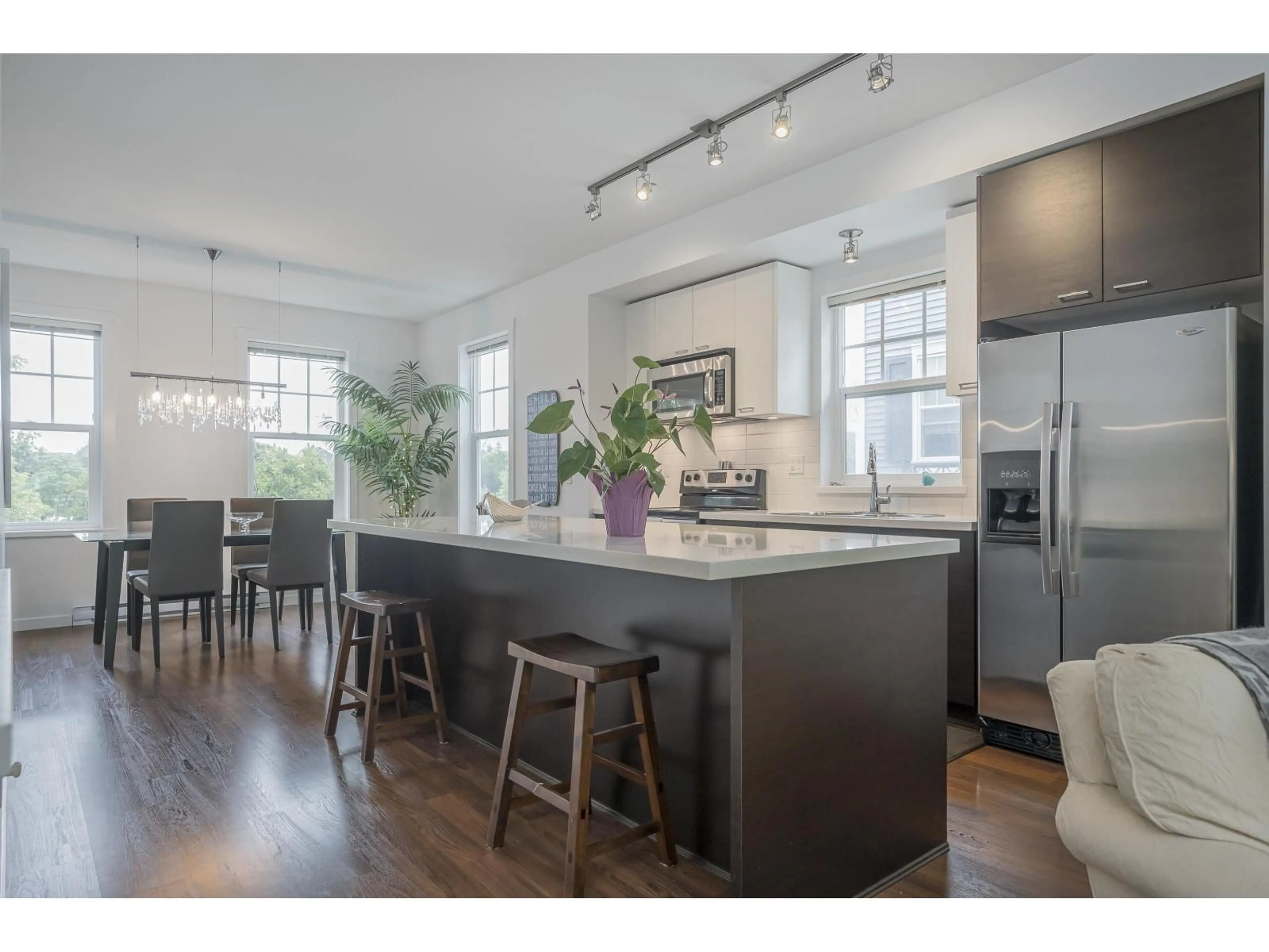 Open concept kitchen, unknown for 9 - 7348 192A, Surrey British Columbia V4N6J2