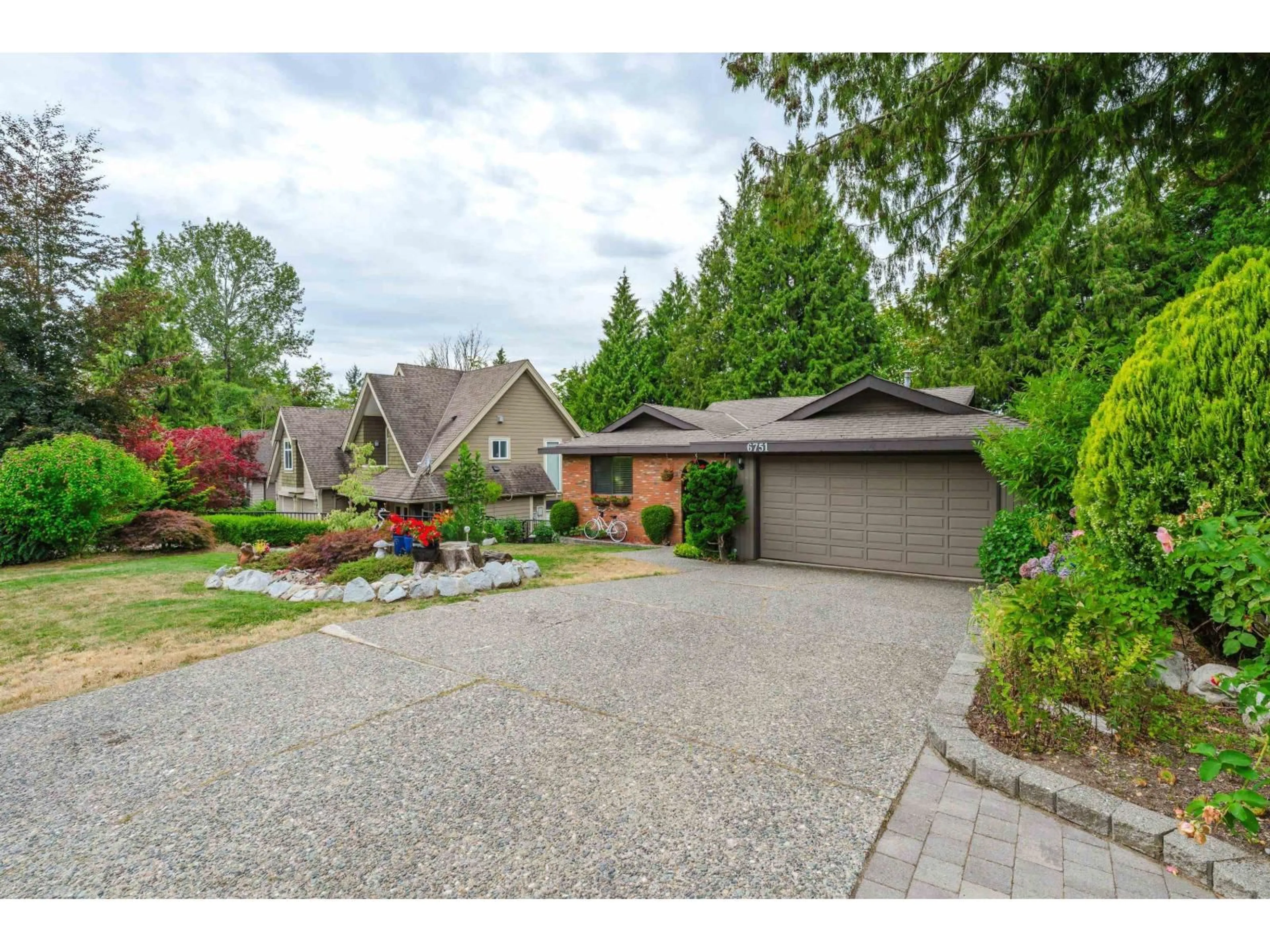 A pic from outside/outdoor area/front of a property/back of a property/a pic from drone, street for 6751 WESTVIEW, Delta British Columbia V4E2L7