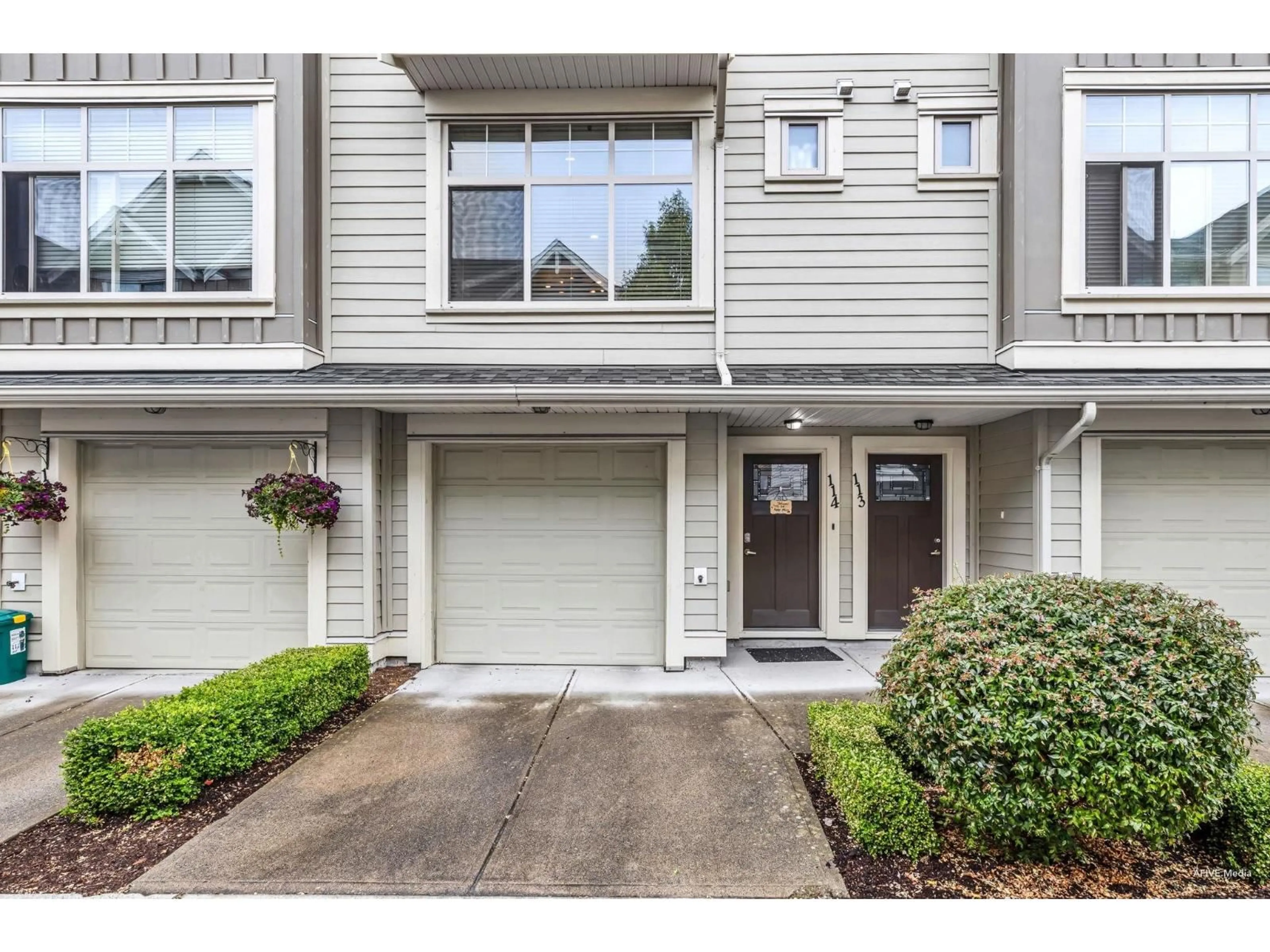 Indoor entryway for 114 - 19525 73, Surrey British Columbia V4N6L7
