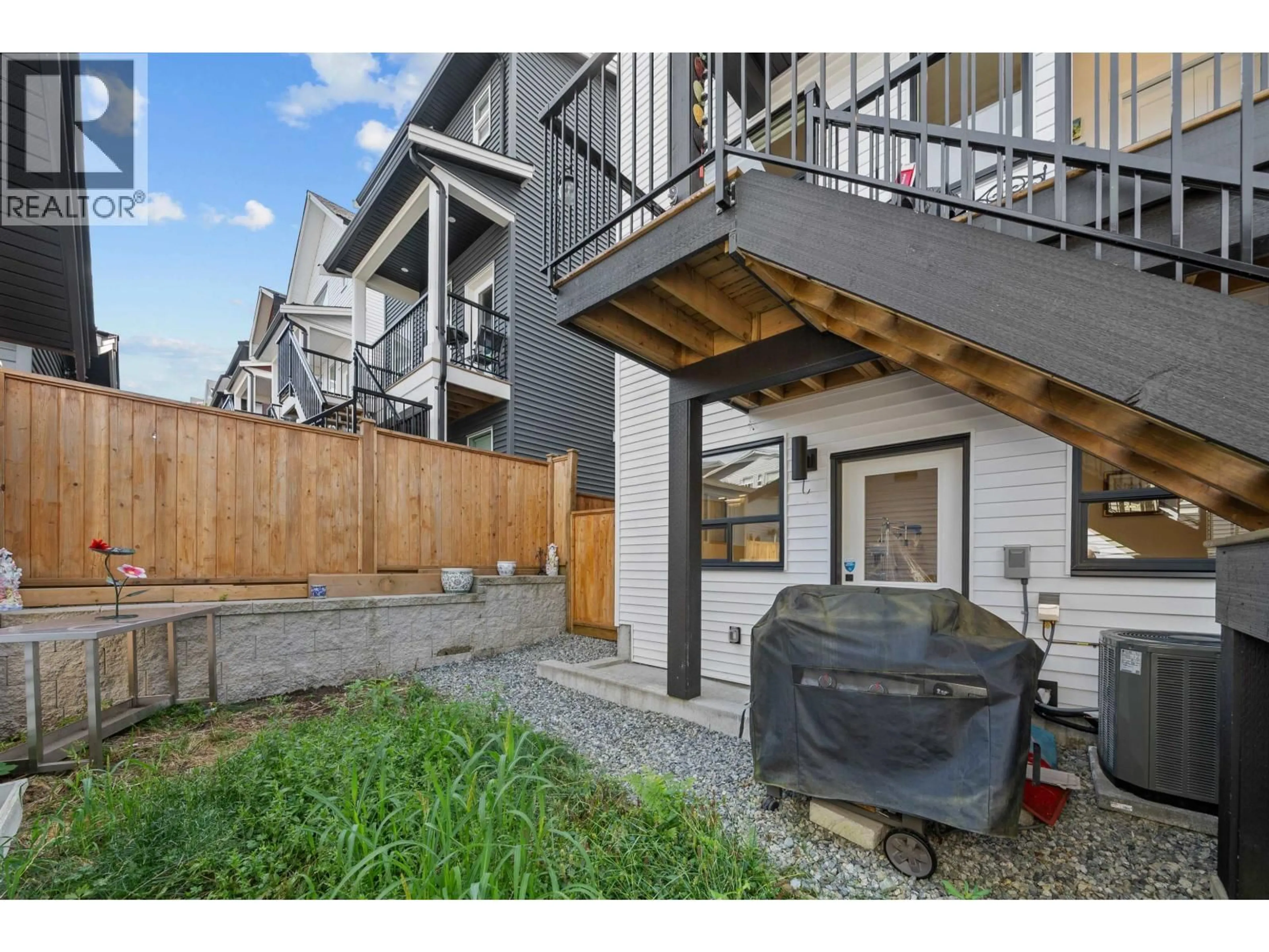 Patio, street for 25065 112TH AVENUE, Maple Ridge British Columbia V2W1Z6