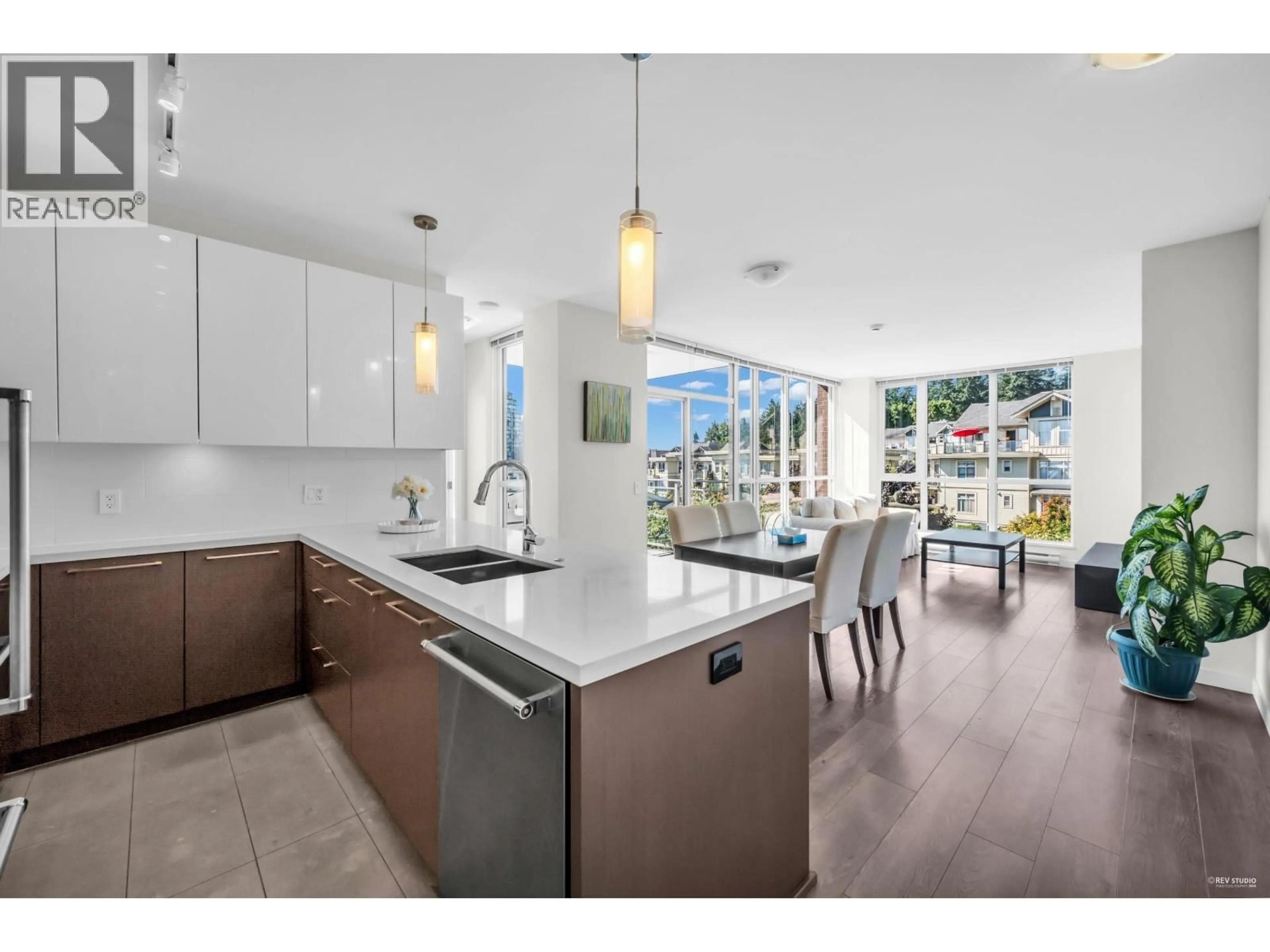 Open concept kitchen, ceramic/tile floor for 305 - 271 FRANCIS WAY, New Westminster British Columbia V3L0H2