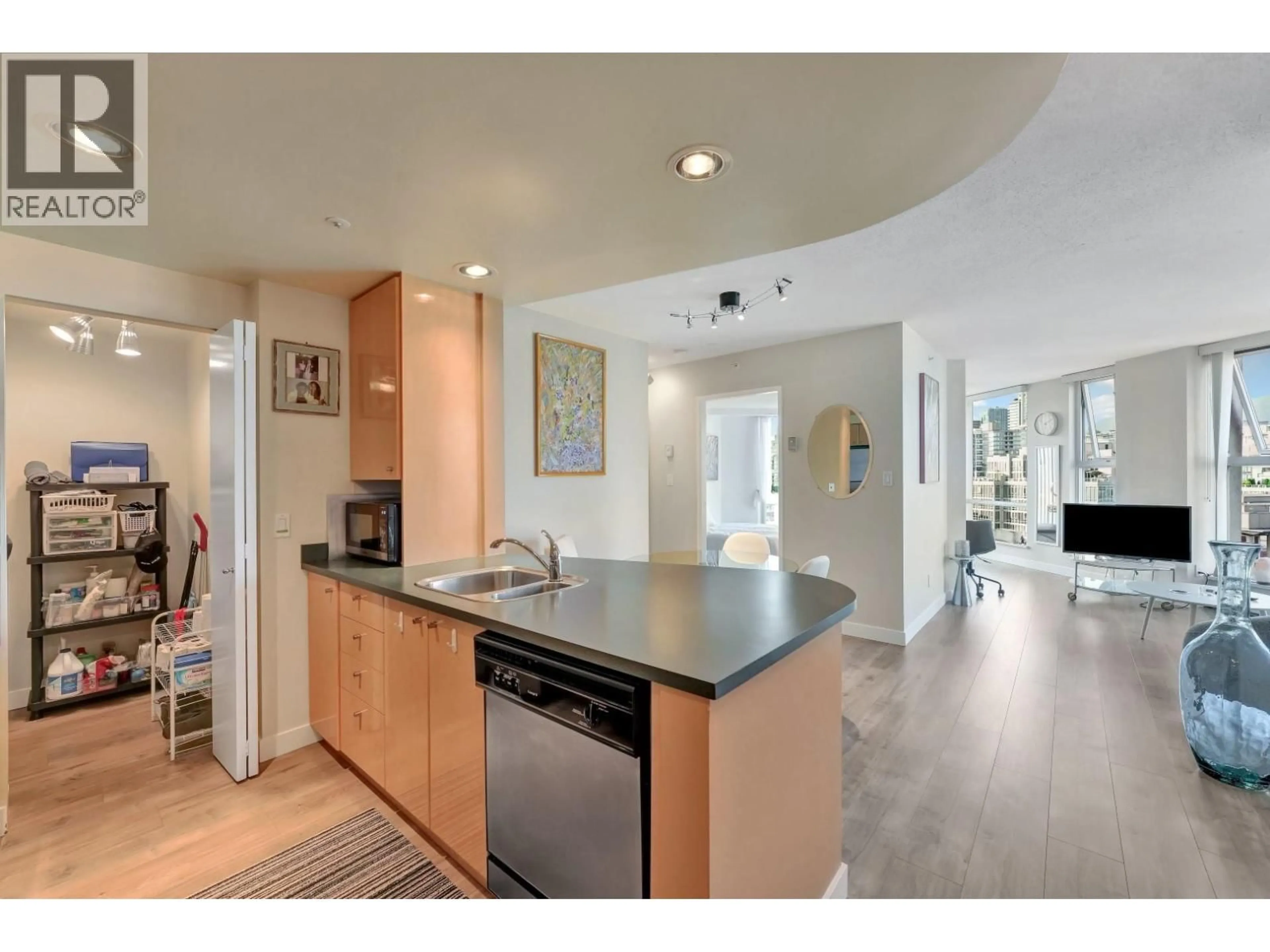 Open concept kitchen, unknown for 3509 - 1009 EXPO BOULEVARD, Vancouver British Columbia V6Z2V9