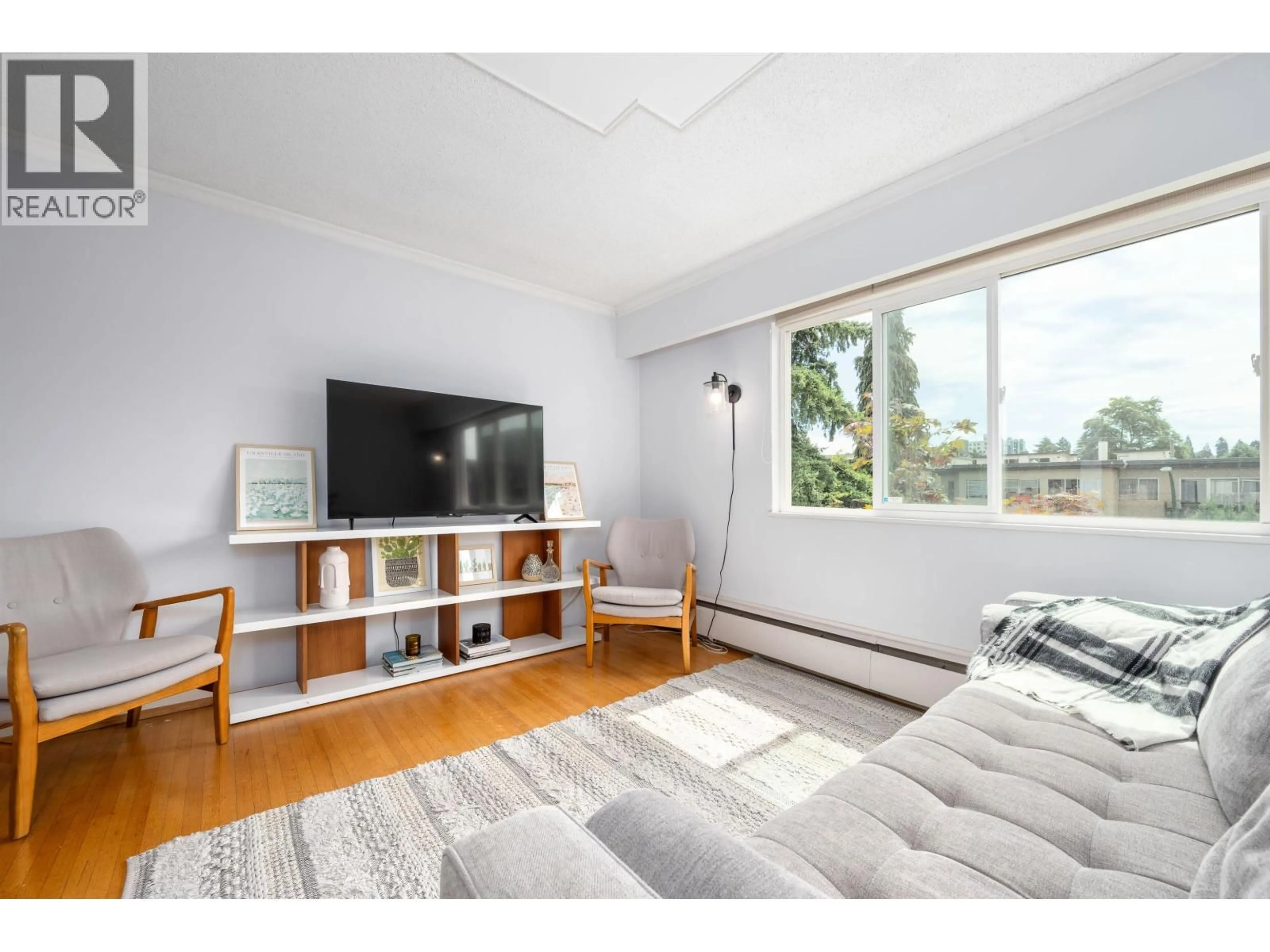Living room with furniture, unknown for 8 - 1235 10TH AVENUE, Vancouver British Columbia V6H1J5
