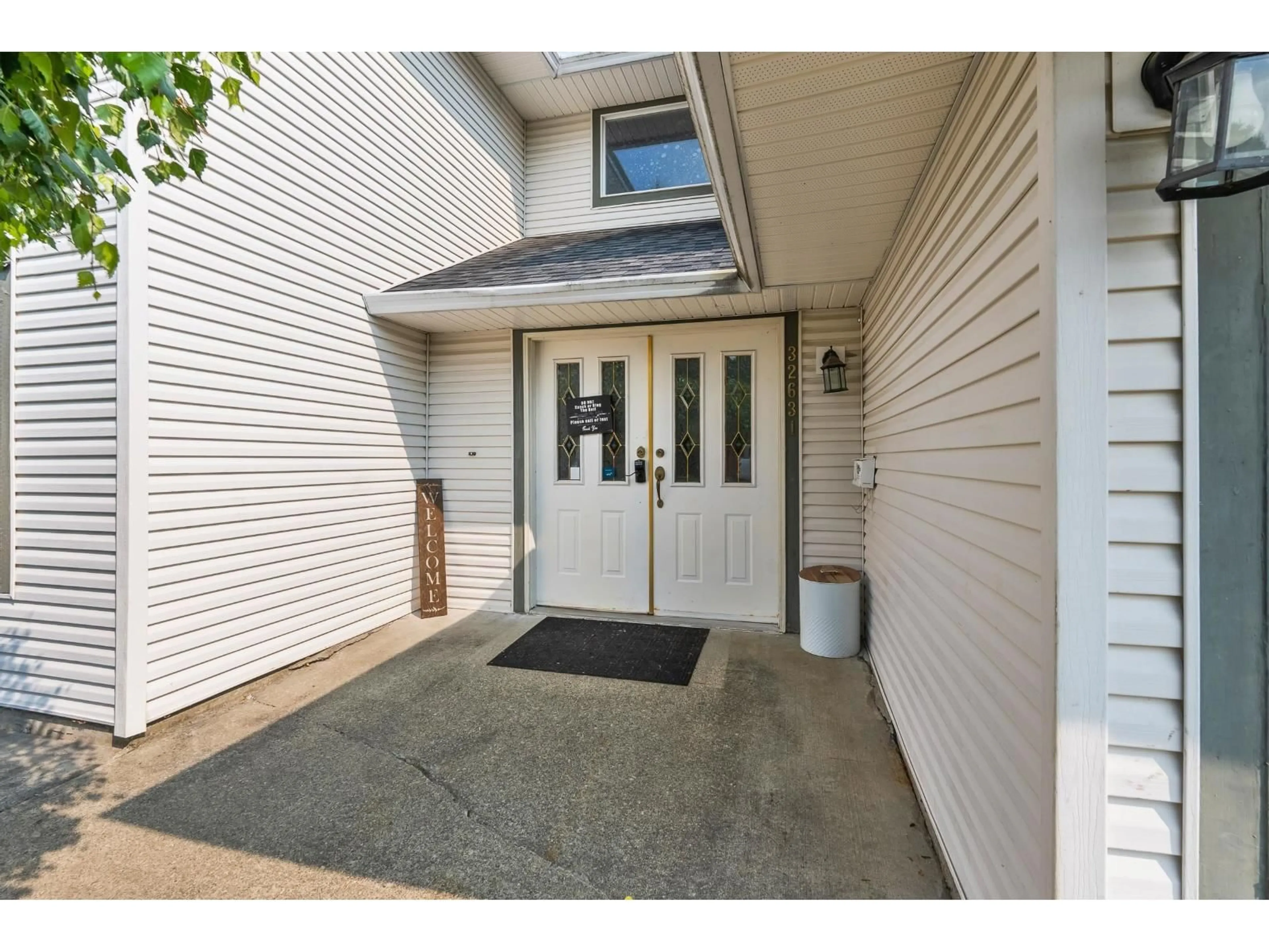 Indoor entryway for 32631 KUDO, Mission British Columbia V2V6T5