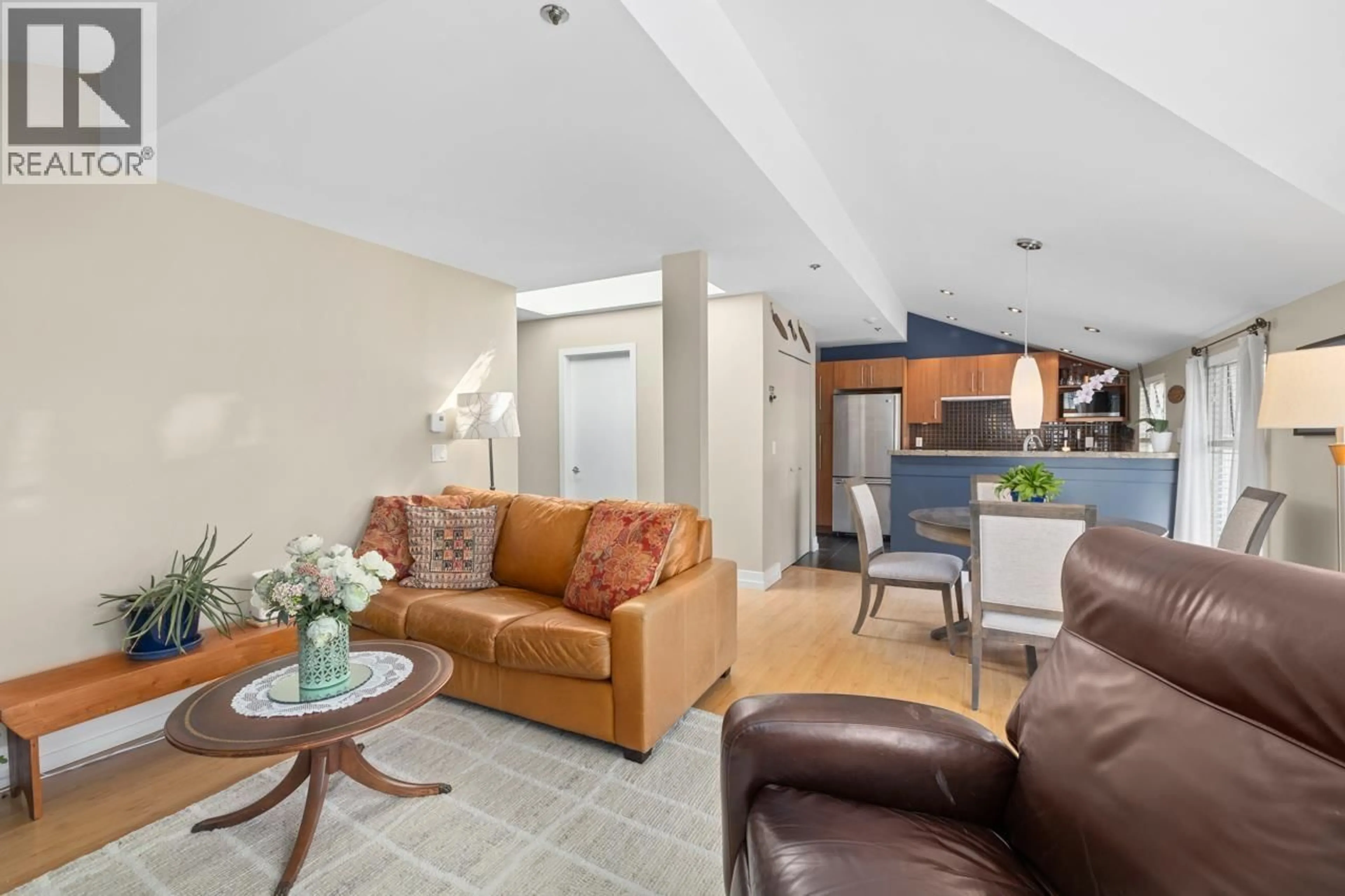 Living room with furniture, ceramic/tile floor for 403 - 888 13TH AVENUE, Vancouver British Columbia V5Z1P2
