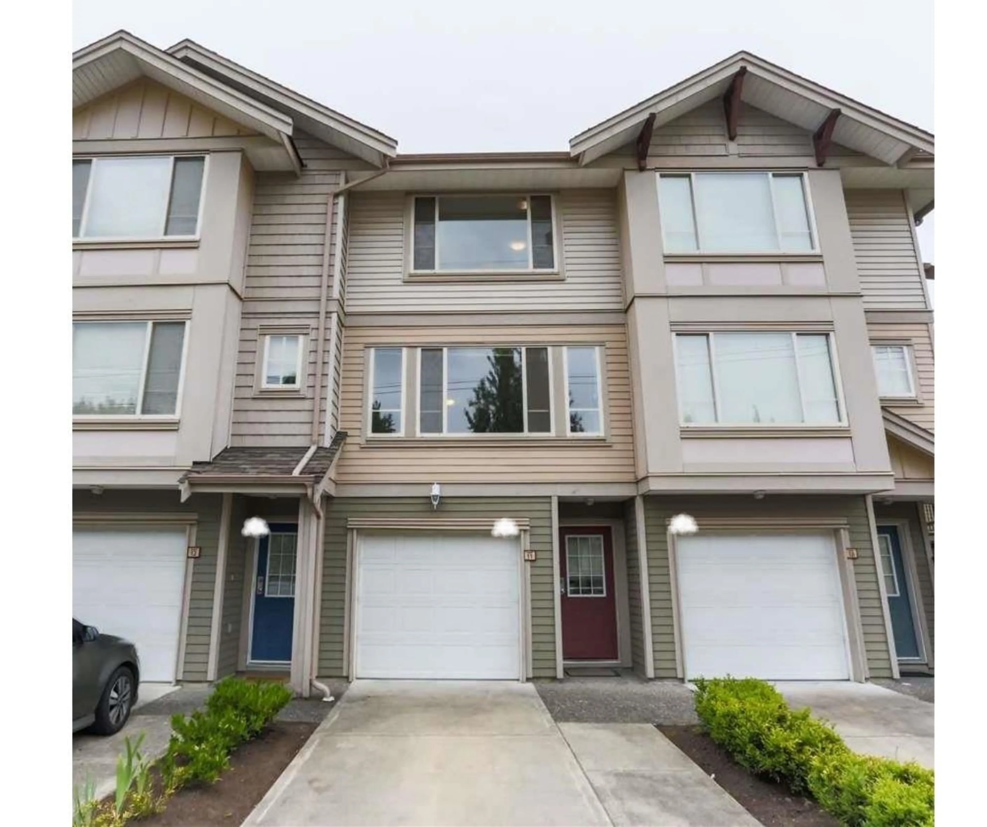 Home with vinyl exterior material, street for 29 - 5388 201A, Langley British Columbia V3A1S6