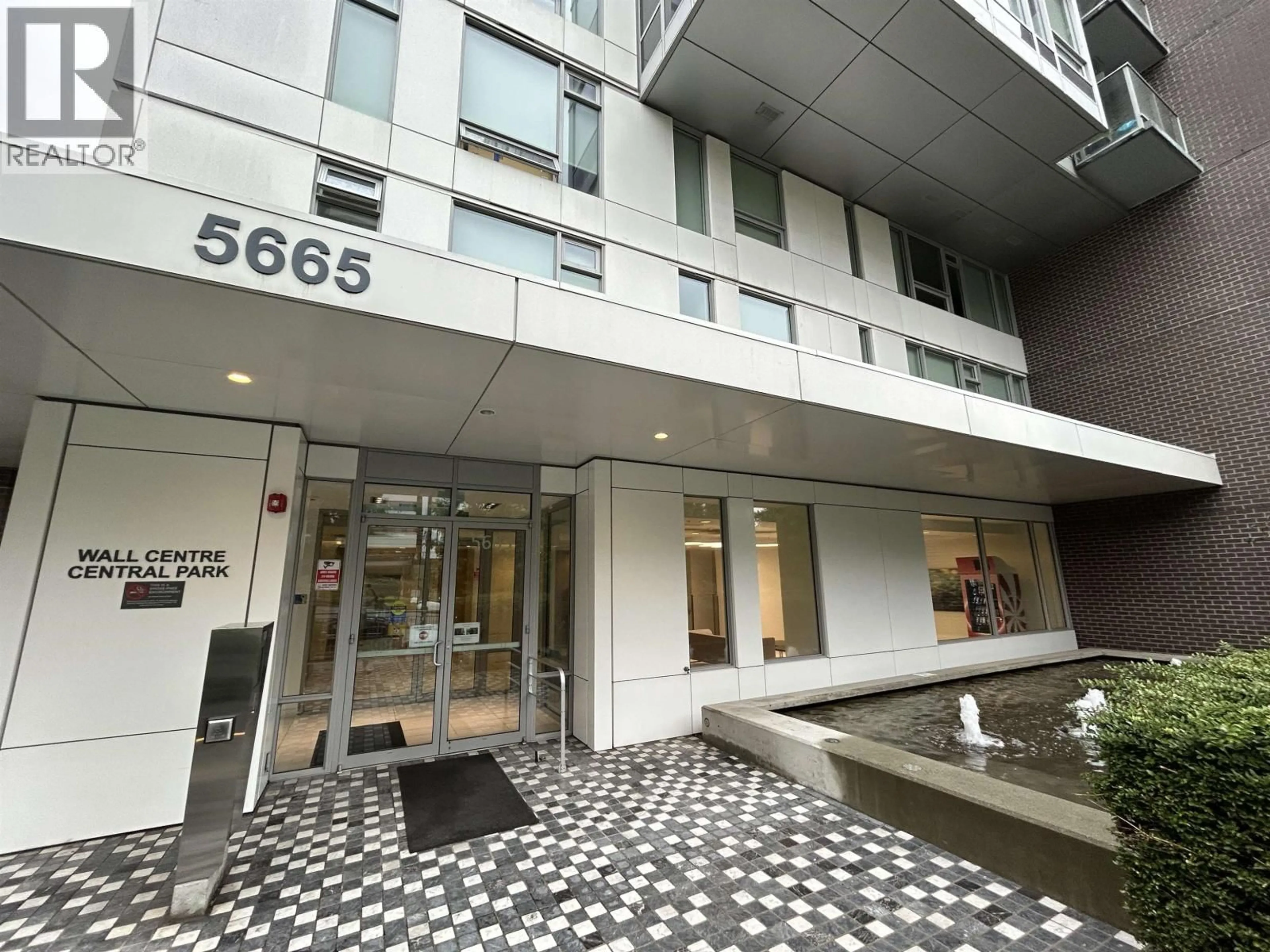 Indoor foyer for 613 - 5665 BOUNDARY ROAD, Vancouver British Columbia V5R0E4