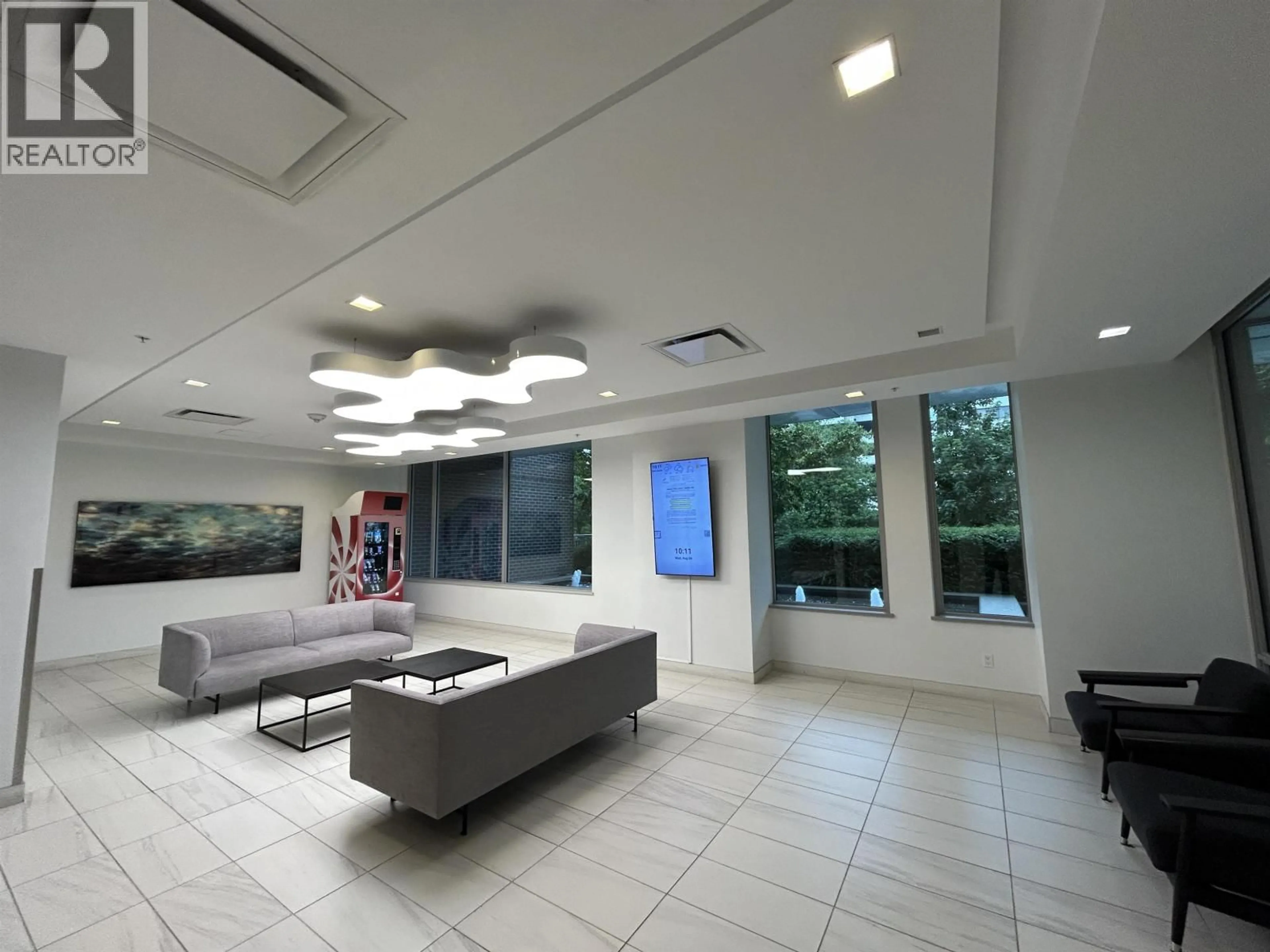 Lobby for 613 - 5665 BOUNDARY ROAD, Vancouver British Columbia V5R0E4
