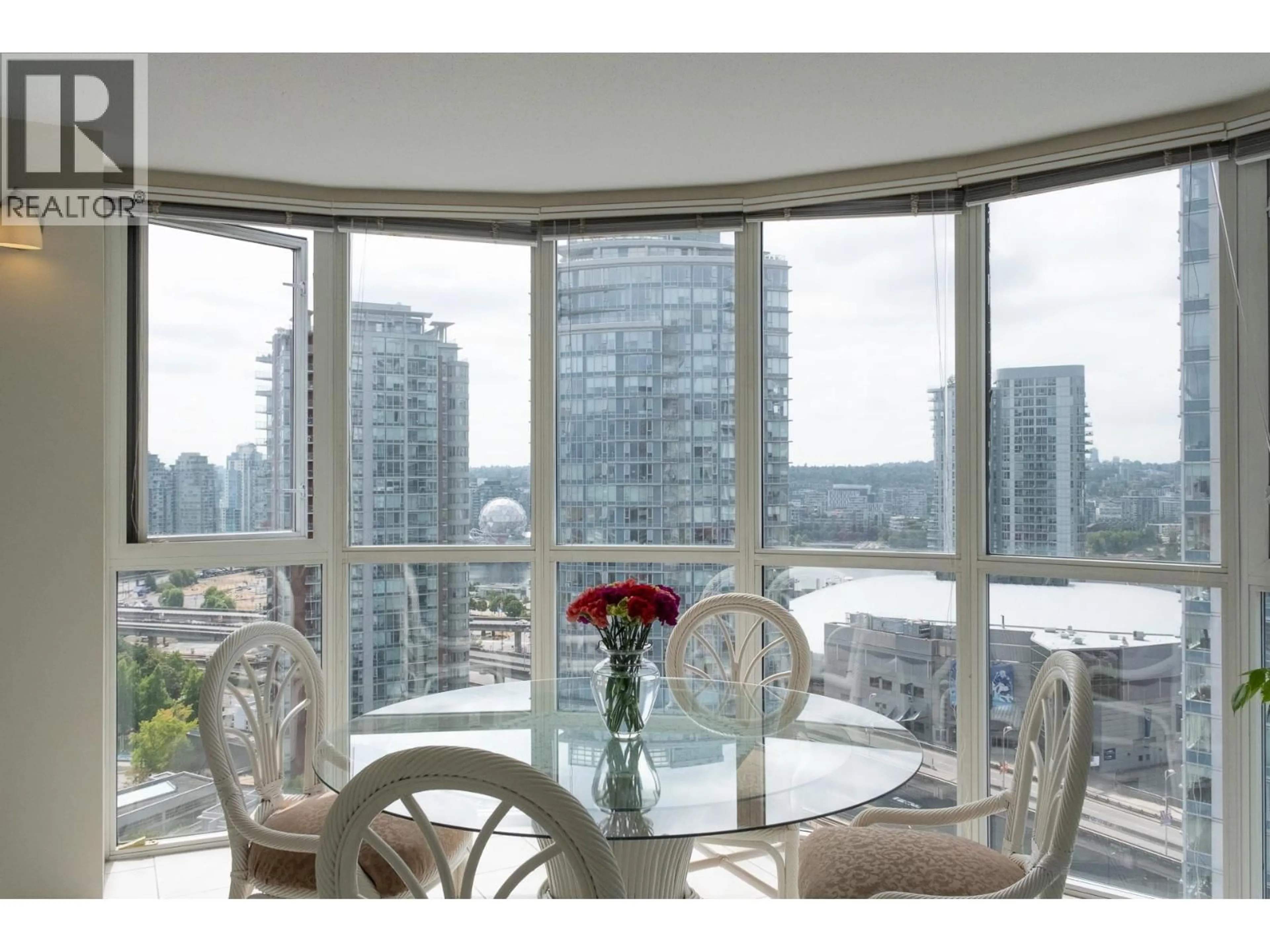 Dining room, unknown for 2204 - 183 KEEFER PLACE, Vancouver British Columbia V6B6B9