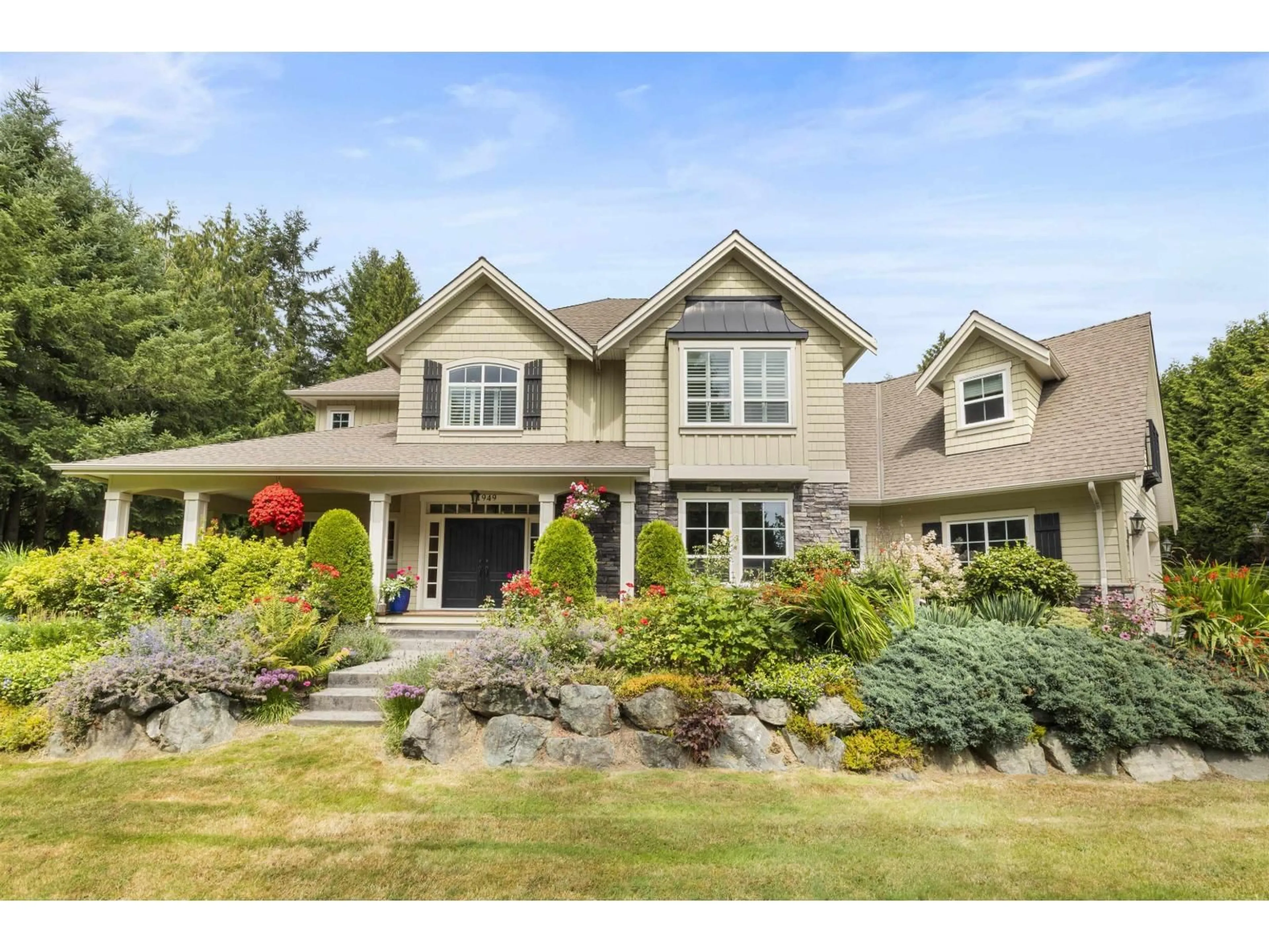Home with vinyl exterior material, street for 21949 6, Langley British Columbia V2Z1R6