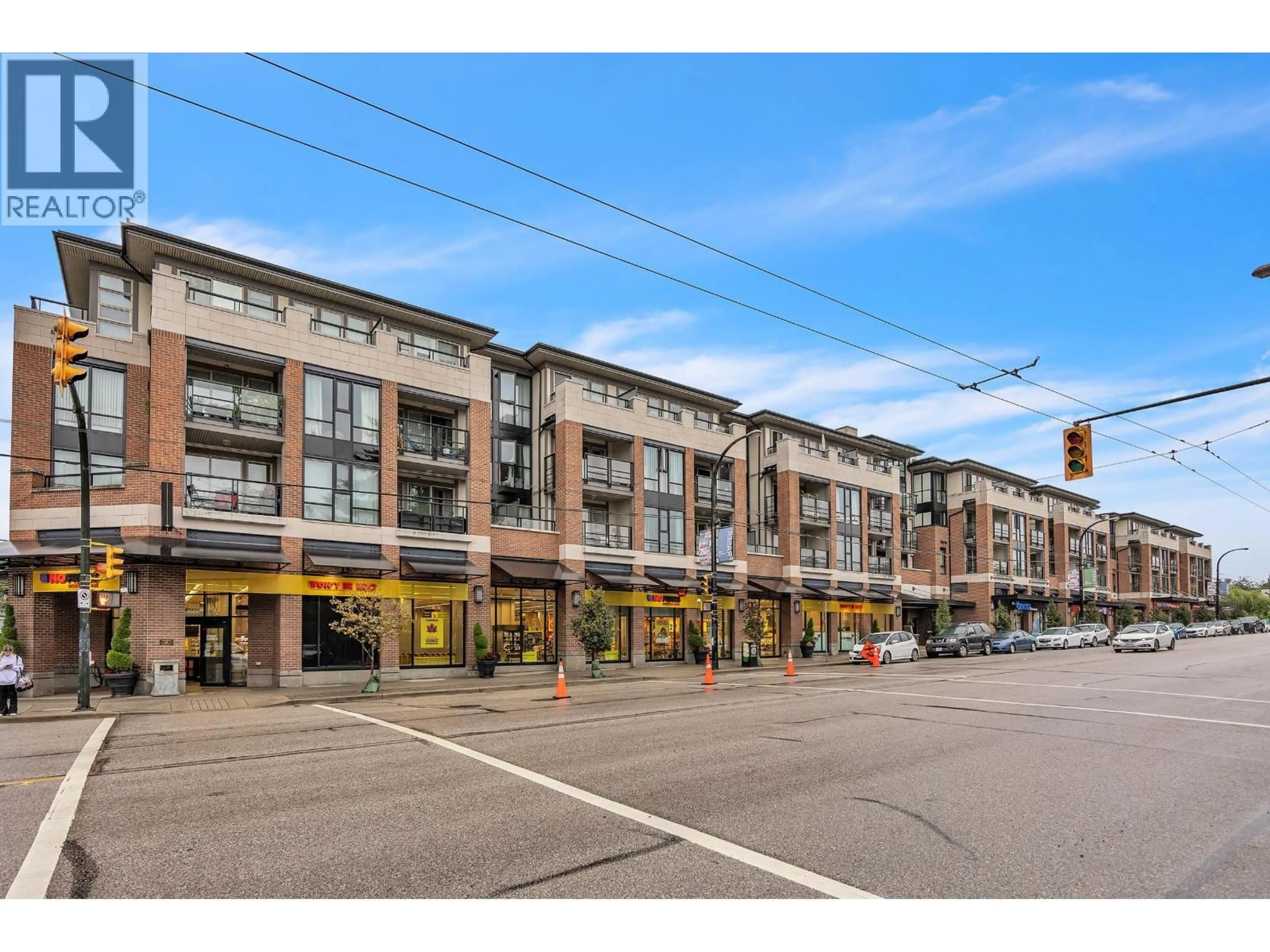Patio, street for 204 - 4550 FRASER STREET, Vancouver British Columbia V5V4G8