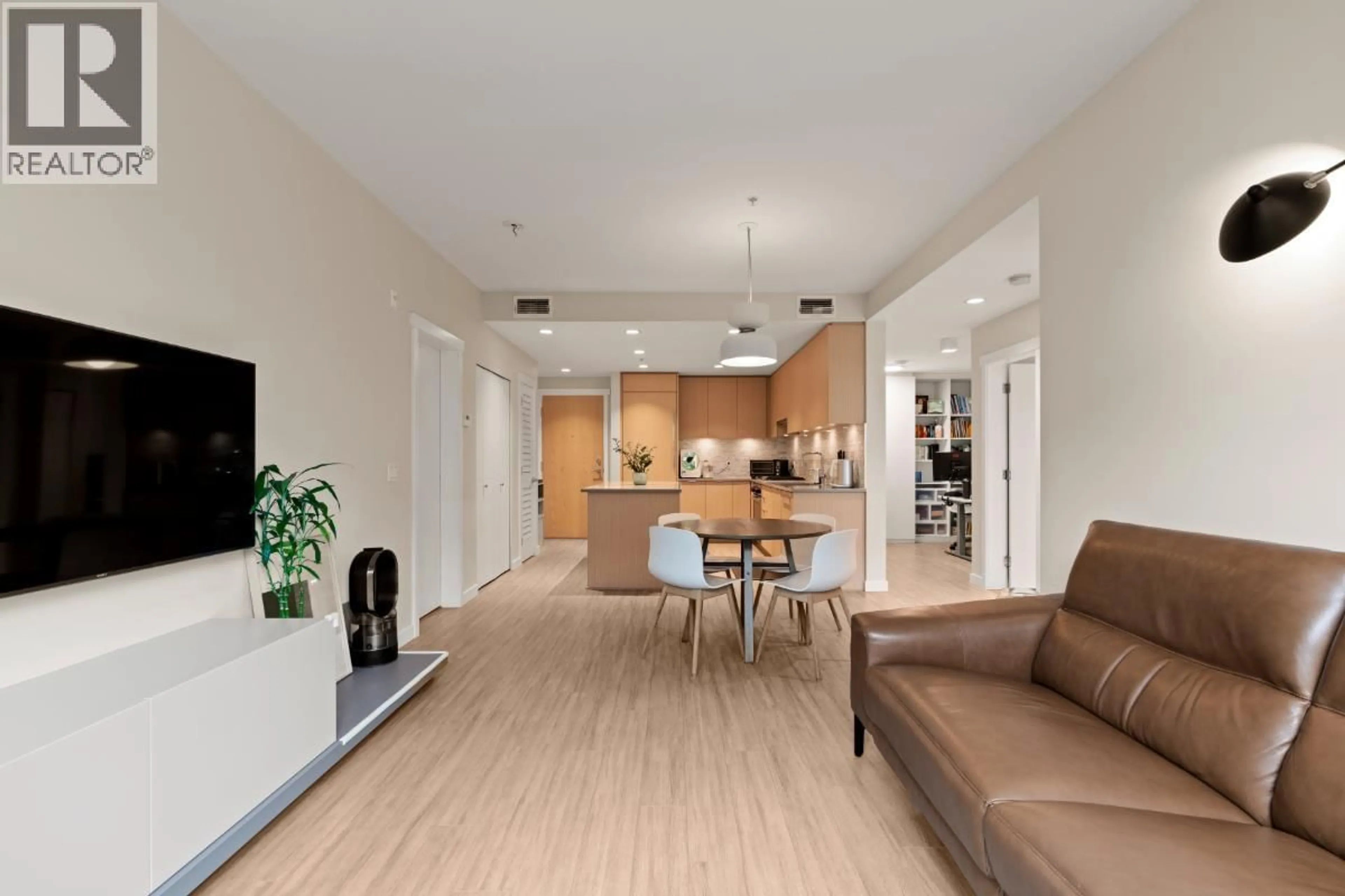 Living room with furniture, unknown for 225 - 9213 ODLIN ROAD, Richmond British Columbia V6X0V5