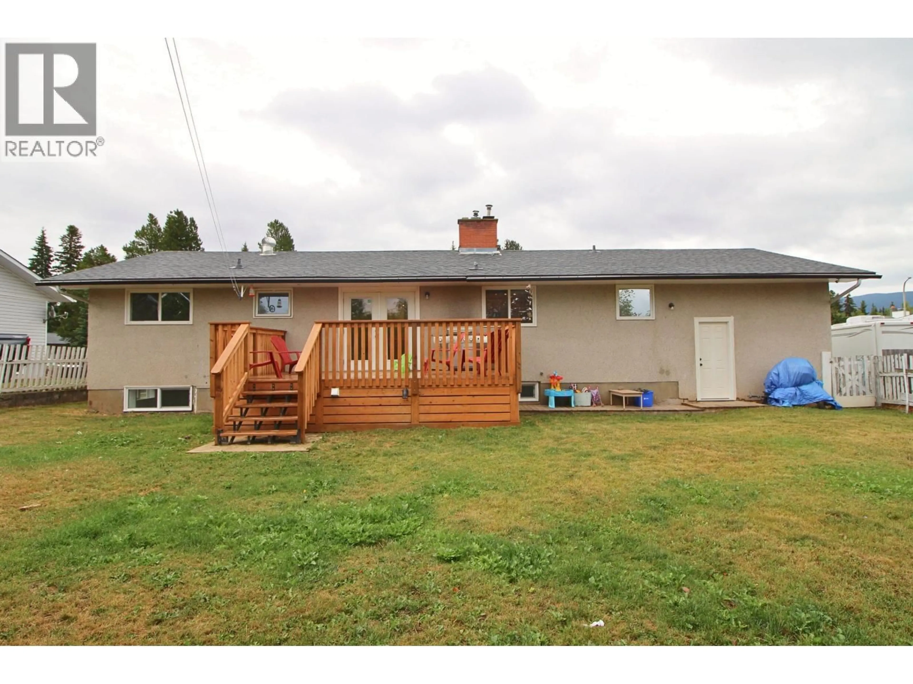 A pic from outside/outdoor area/front of a property/back of a property/a pic from drone, unknown for 3369 GILLESPIE ROAD, Houston British Columbia V0J1Z0