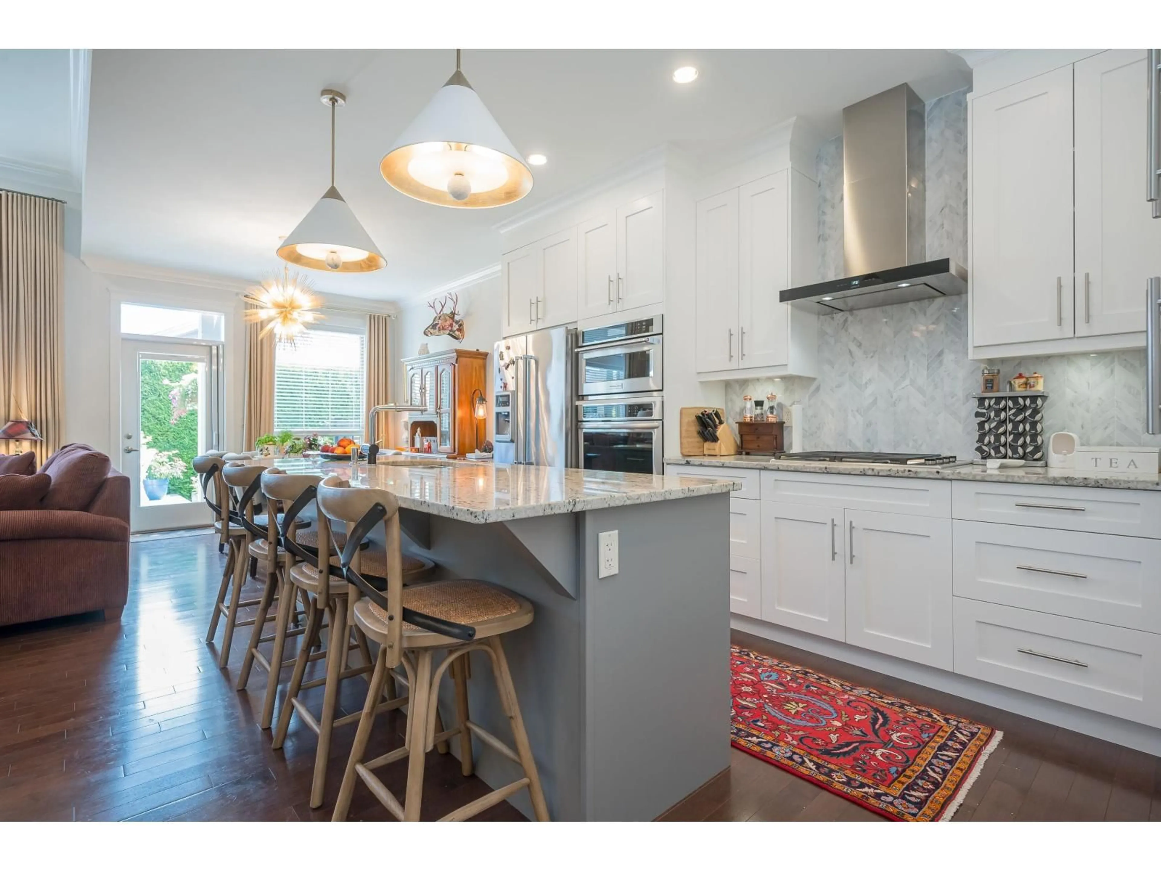 Open concept kitchen, ceramic/tile floor for 20 - 350 174, Surrey British Columbia V3Z2N8