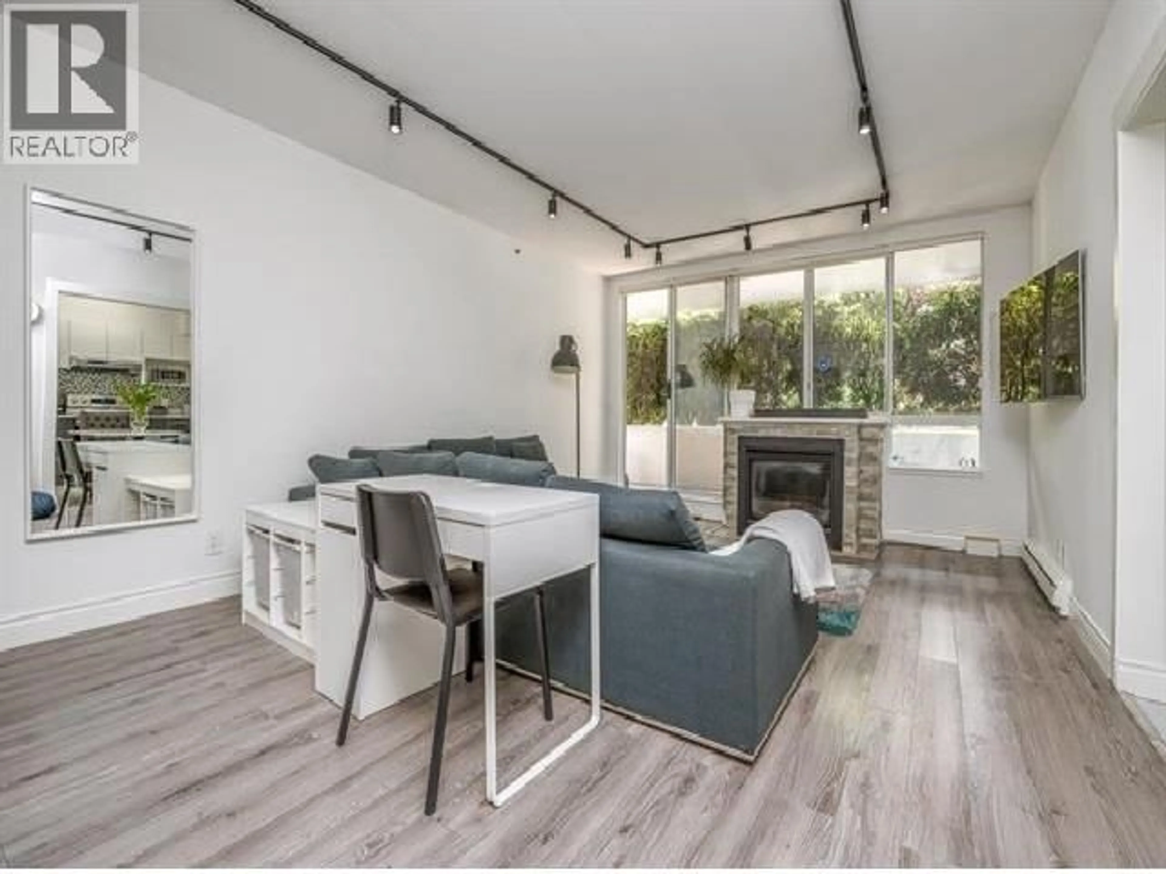 Living room with furniture, wood/laminate floor for 1 - 551 AUSTIN AVENUE, Coquitlam British Columbia V3K6R7