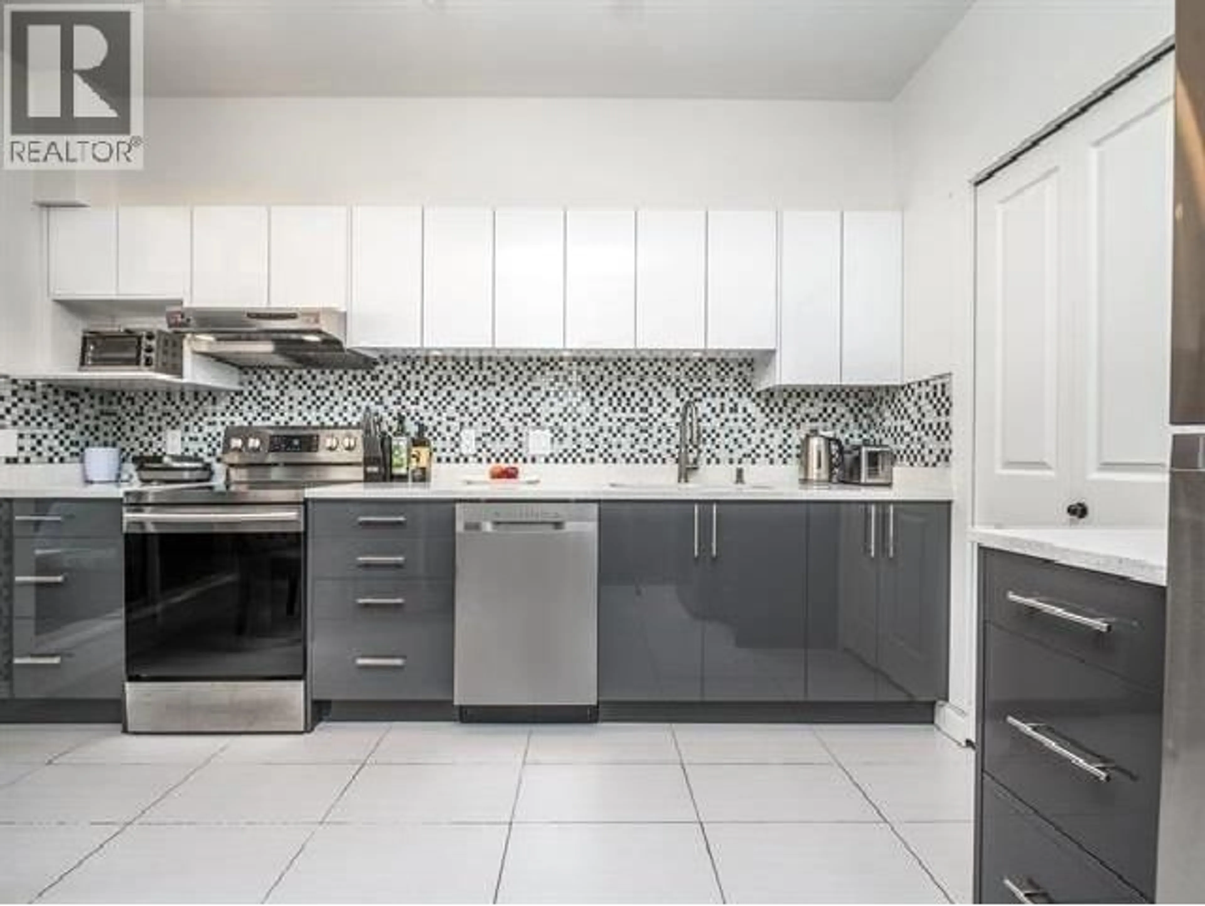 Contemporary kitchen, ceramic/tile floor for 1 - 551 AUSTIN AVENUE, Coquitlam British Columbia V3K6R7
