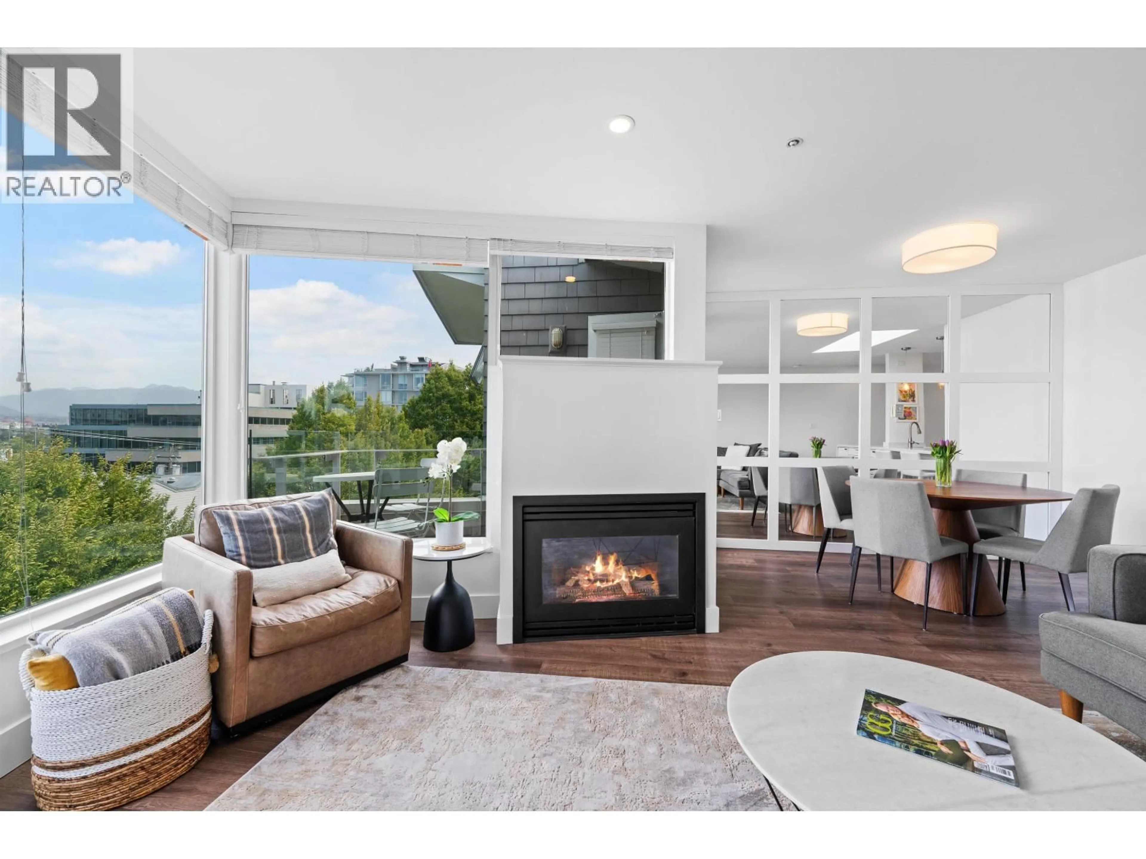Living room with furniture, unknown for 321 - 638 7TH AVENUE, Vancouver British Columbia V5Z1B5