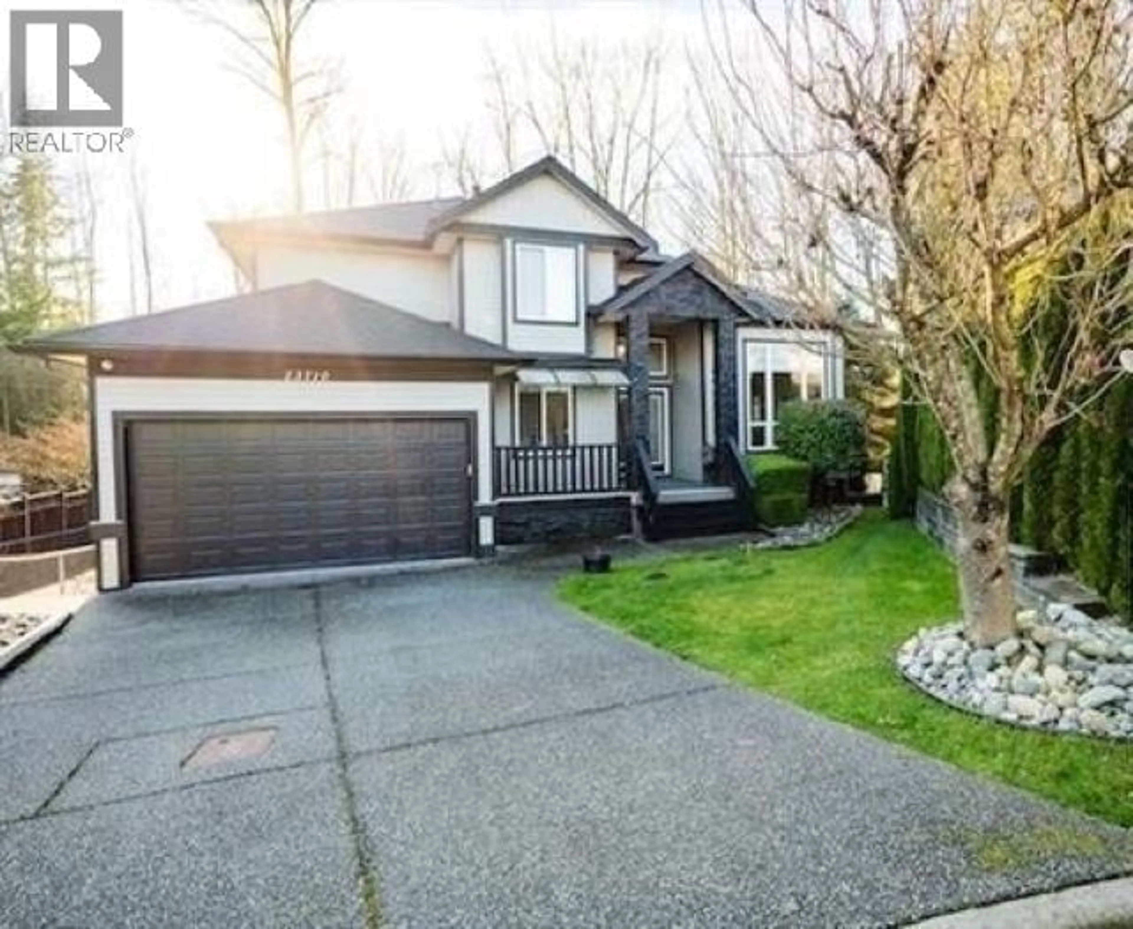 Home with vinyl exterior material, street for 23710 110 AVENUE, Maple Ridge British Columbia V2W1Z8