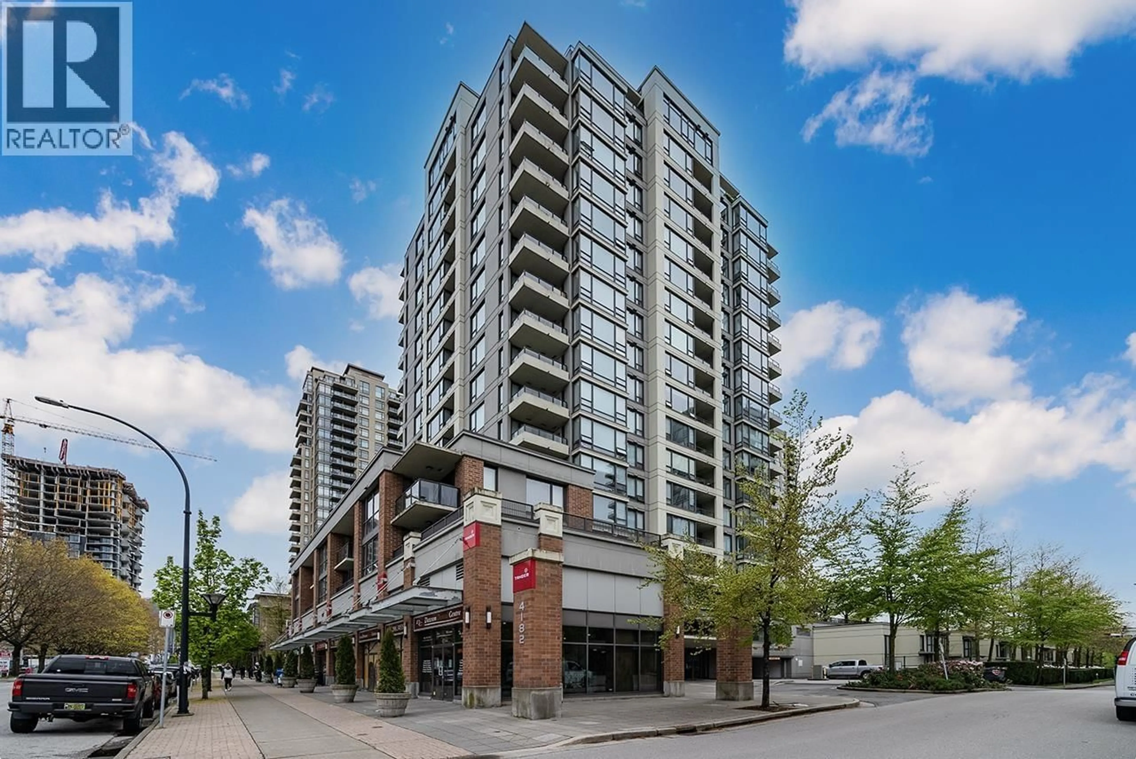 Patio, building for 1501 - 4182 DAWSON STREET, Burnaby British Columbia V5C0A2