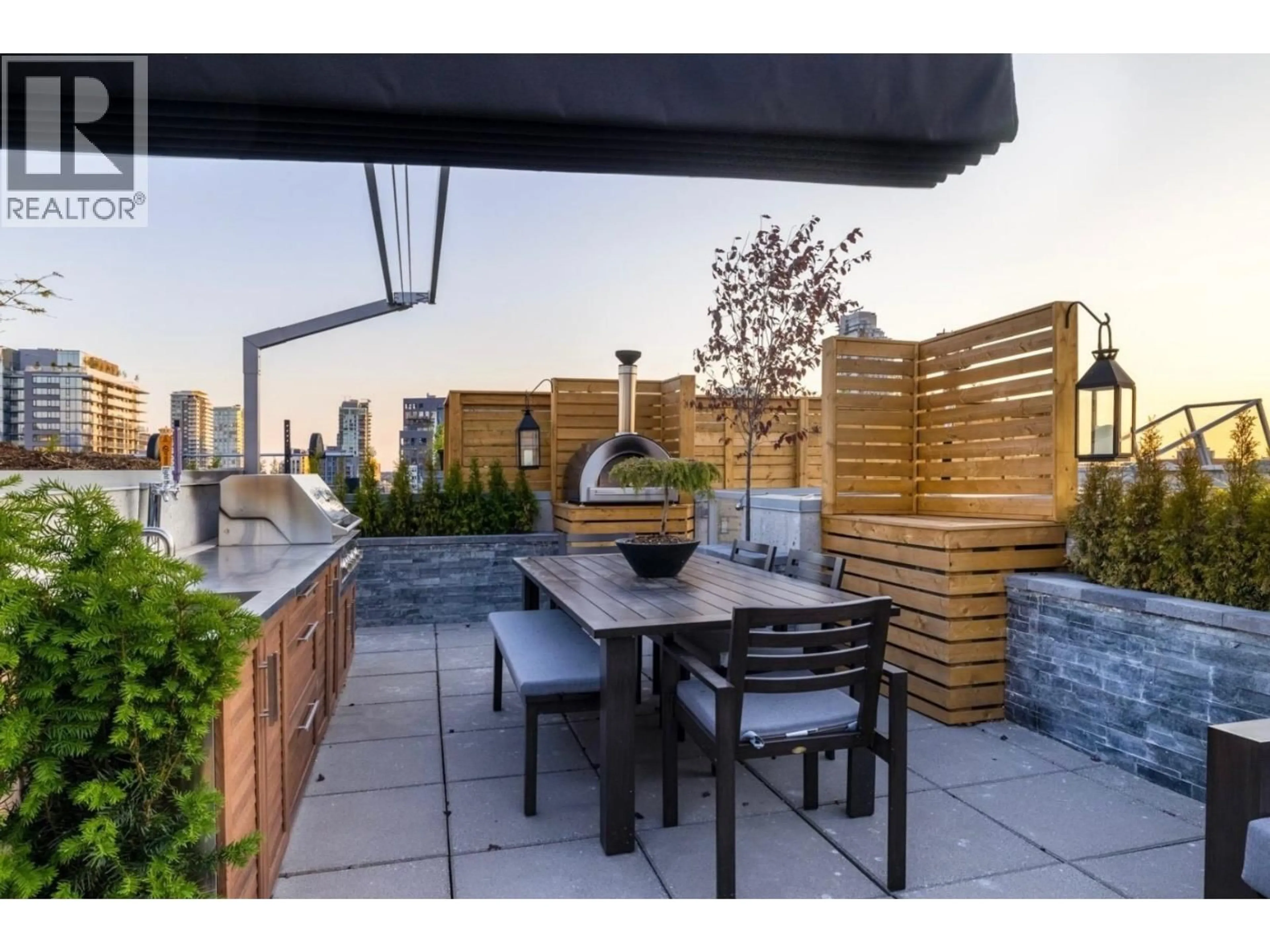 Patio, street for 2502 - 999 SEYMOUR STREET, Vancouver British Columbia V6B0M5