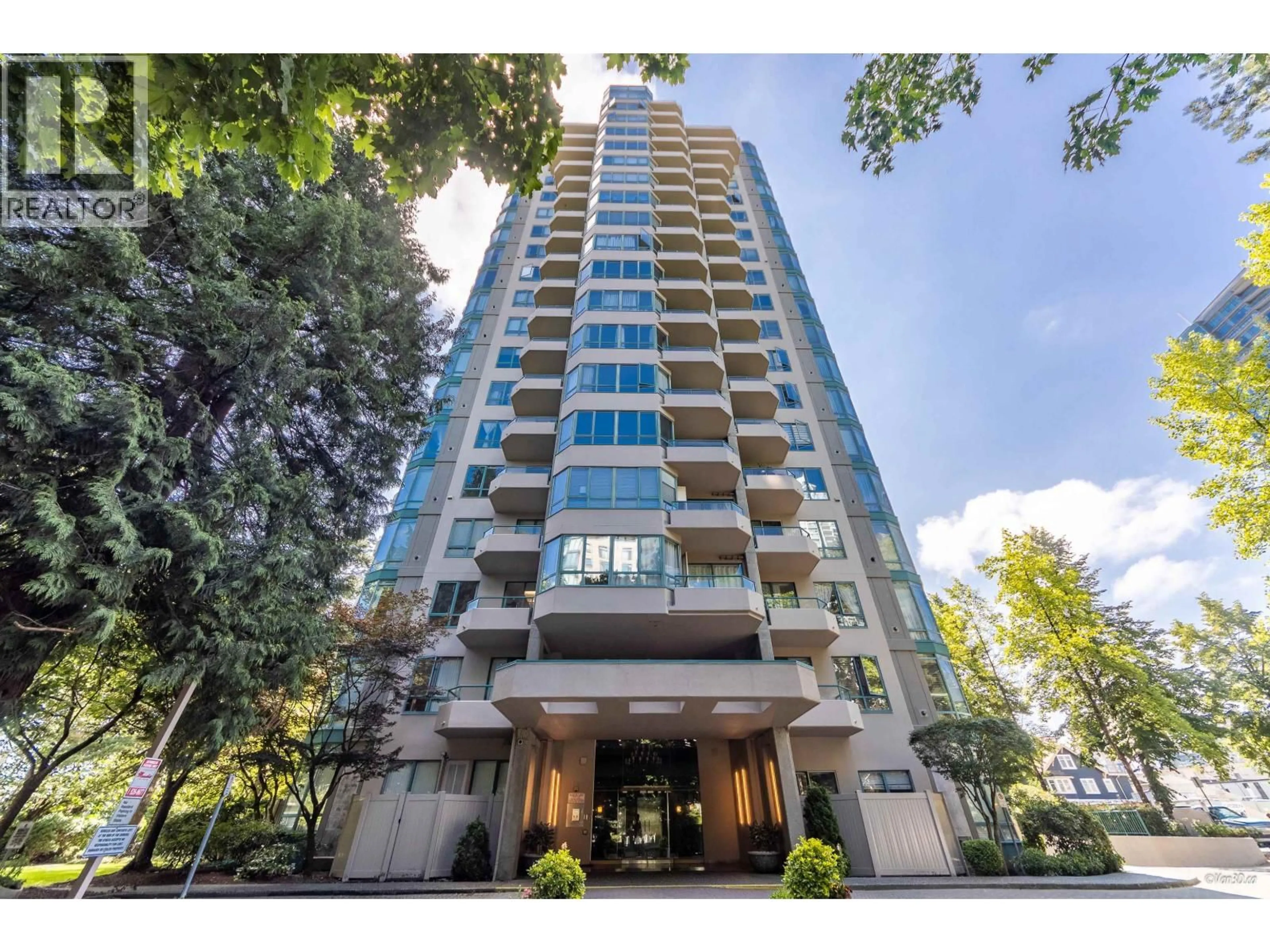 Indoor foyer for 1402 - 4603 HAZEL STREET, Burnaby British Columbia V5H4N1