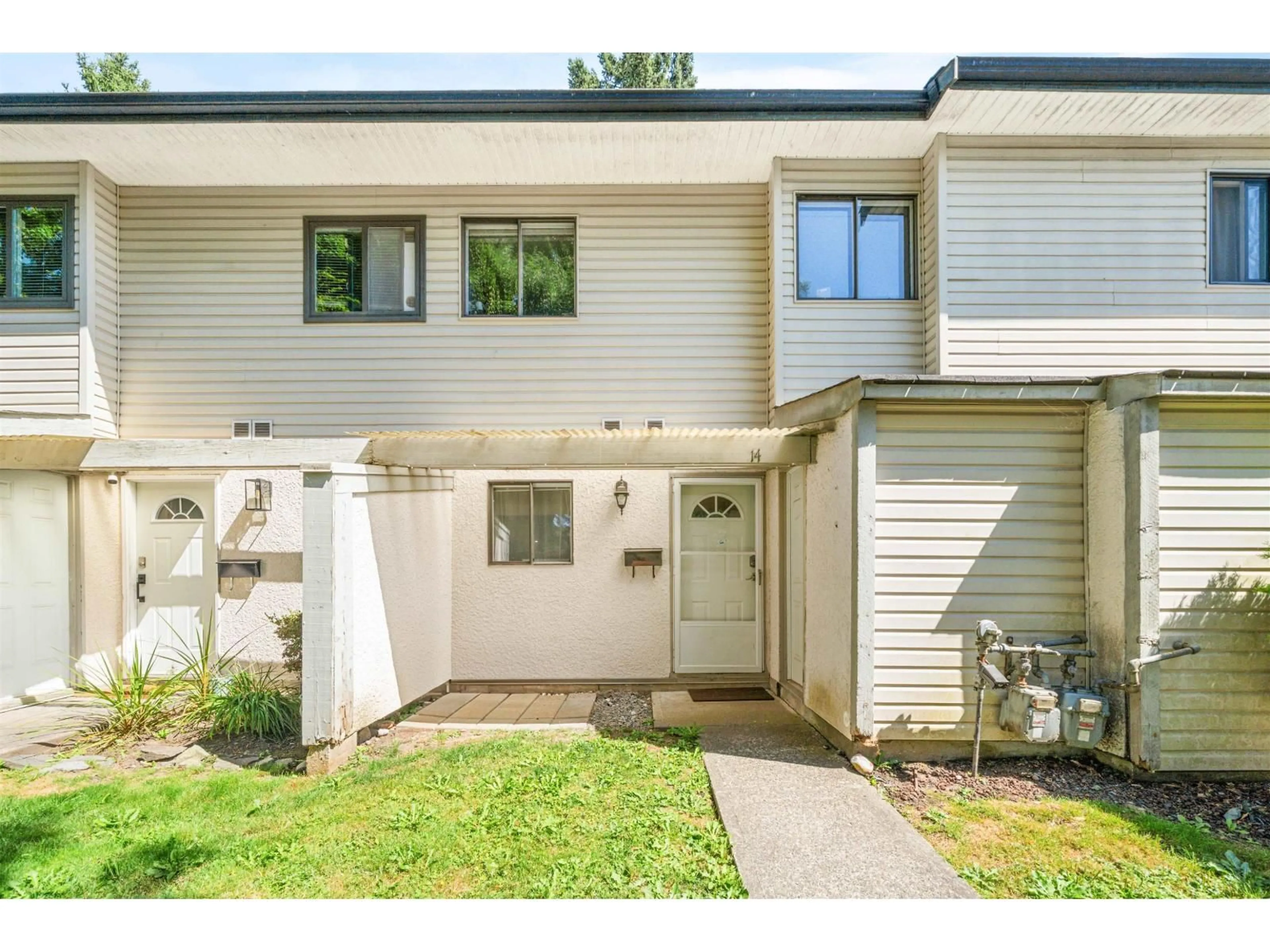 Unknown for 14 - 5271 204, Langley British Columbia V3A5X1