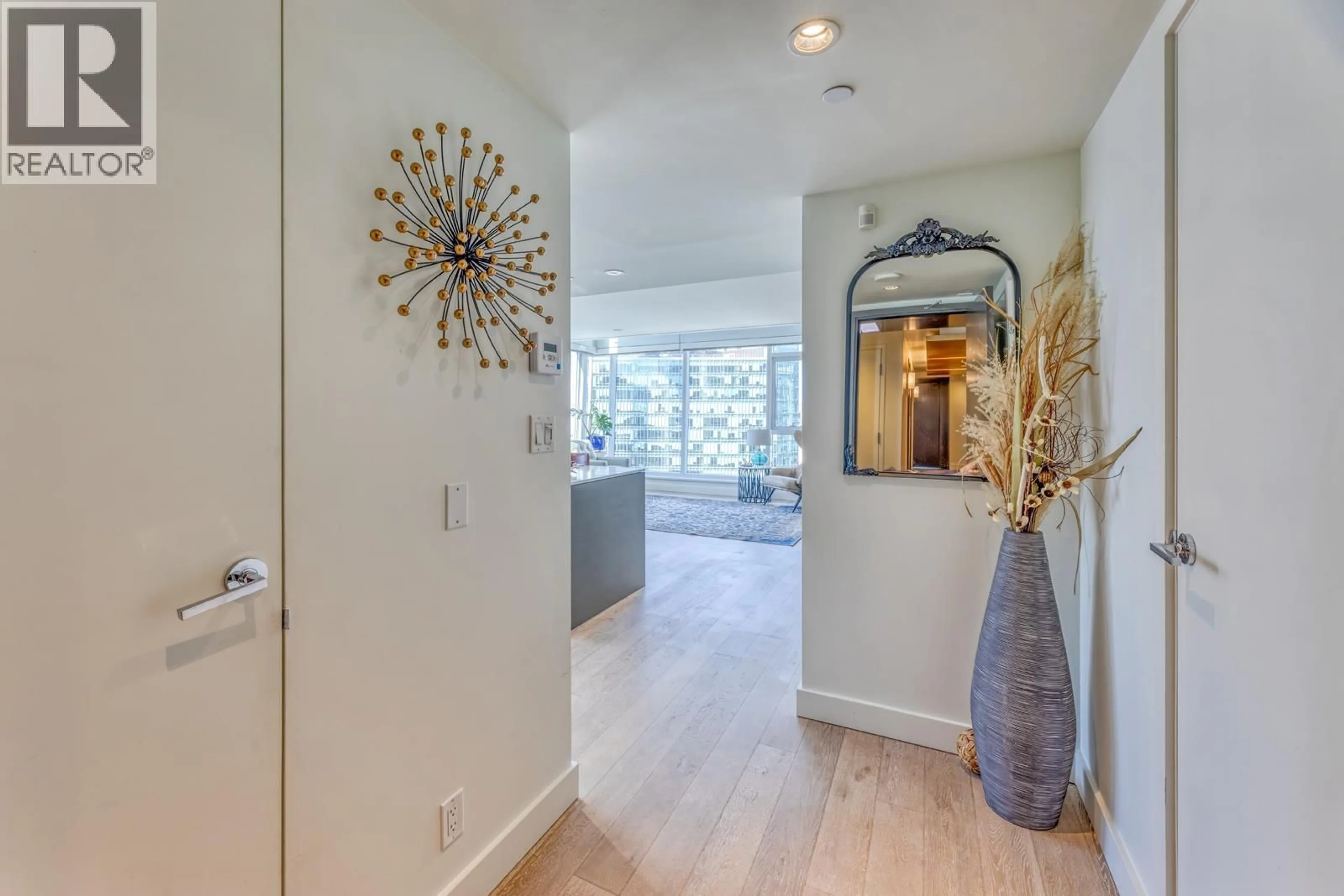 Indoor entryway for 1704 - 1499 PENDER STREET, Vancouver British Columbia V6G0A7