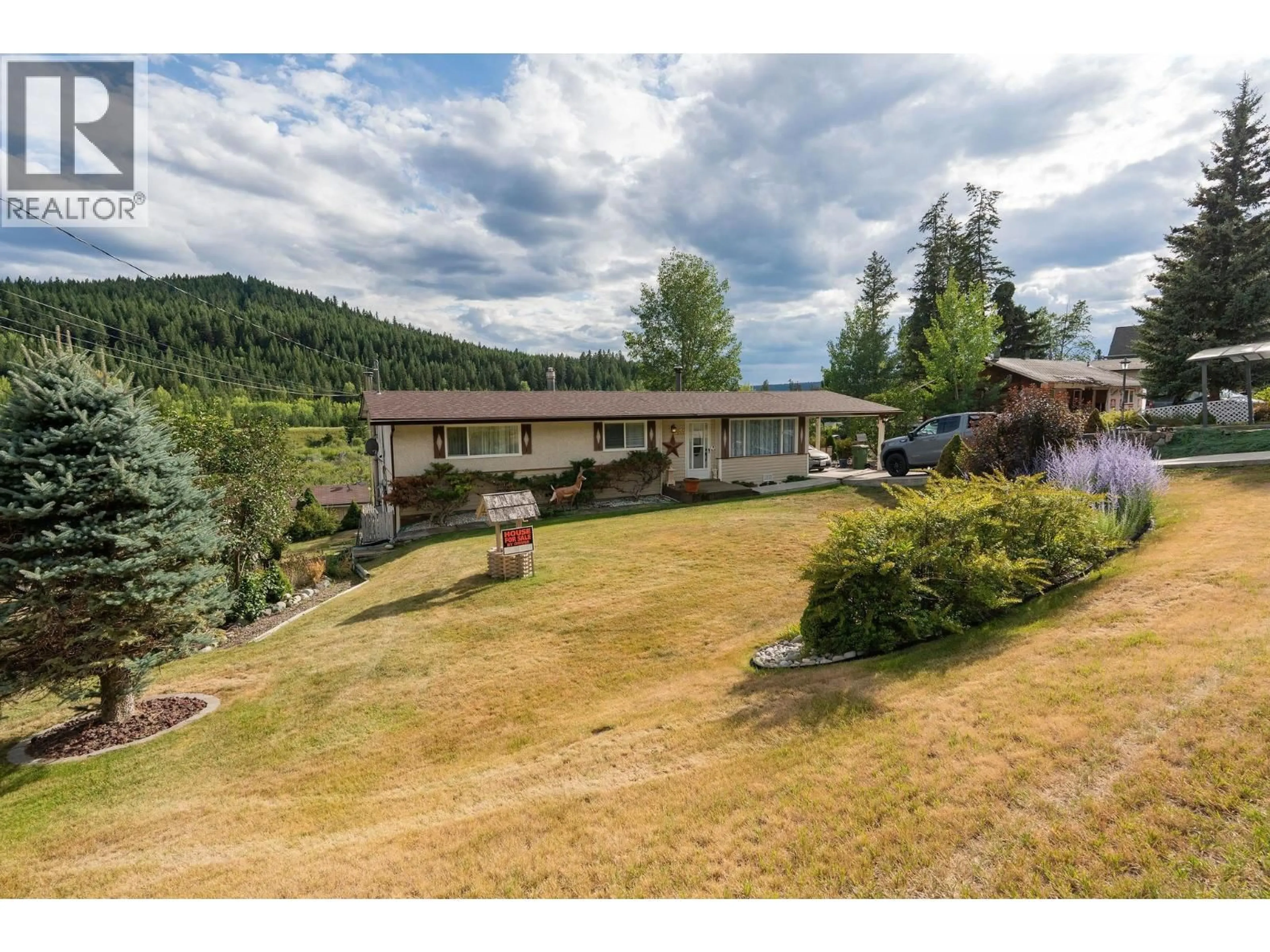 A pic from outside/outdoor area/front of a property/back of a property/a pic from drone, mountain view for 1955 COMMODORE CRESCENT, Williams Lake British Columbia V2G5K4