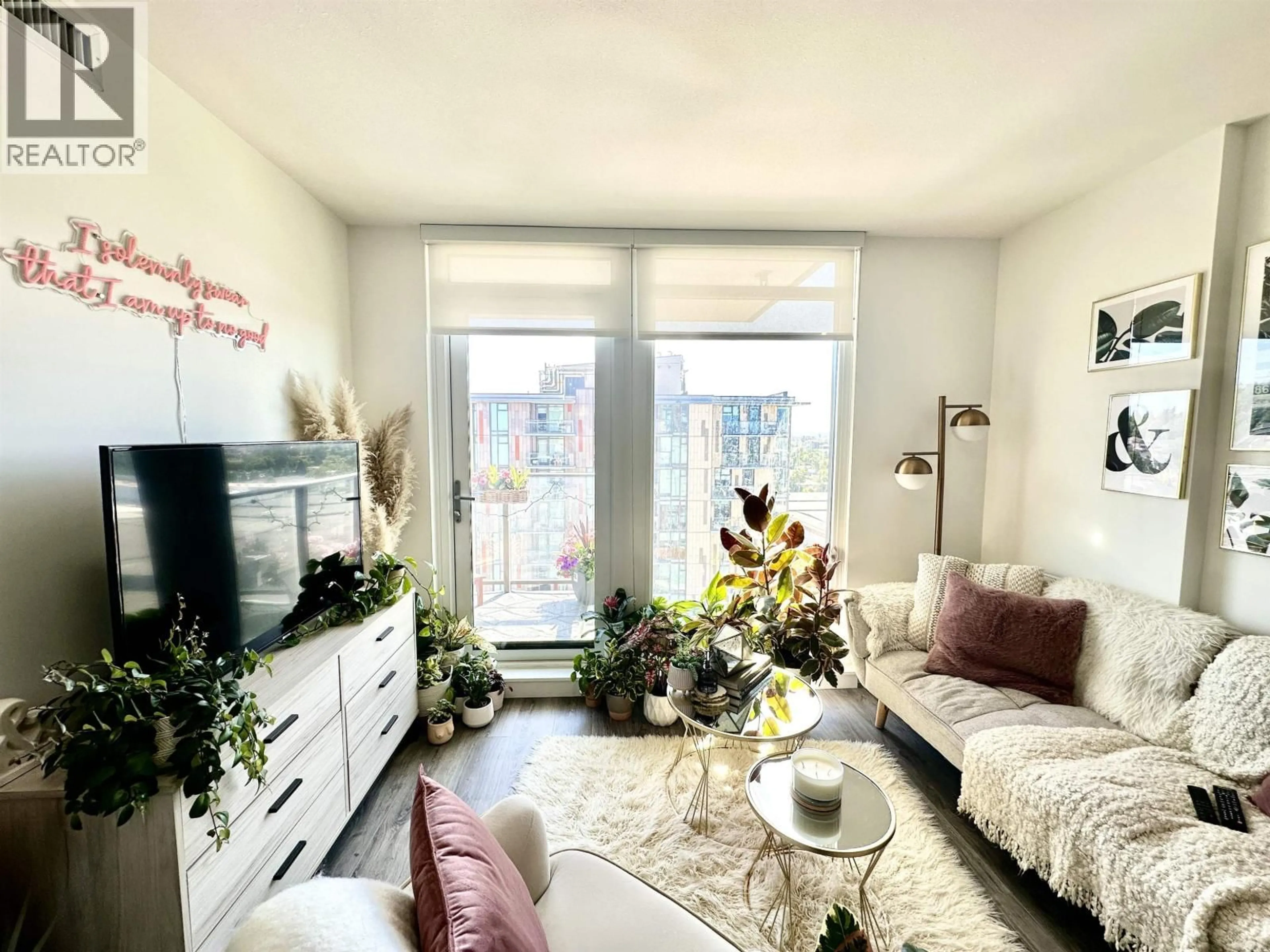 Living room with furniture, unknown for 1308 - 8188 FRASER STREET, Vancouver British Columbia V5X0J8