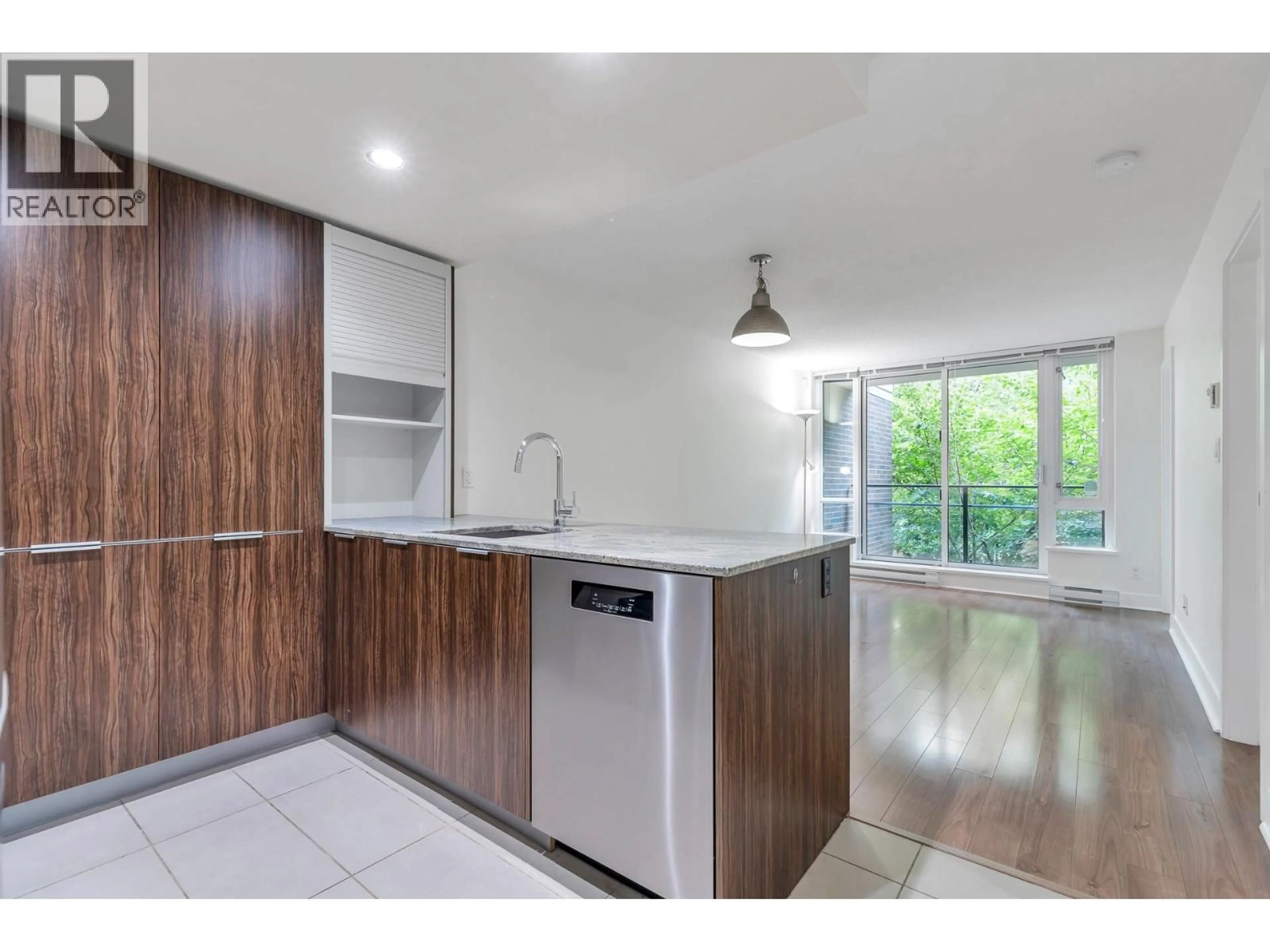 Standard kitchen, unknown for 209 - 1088 RICHARDS STREET, Vancouver British Columbia V6B0J8